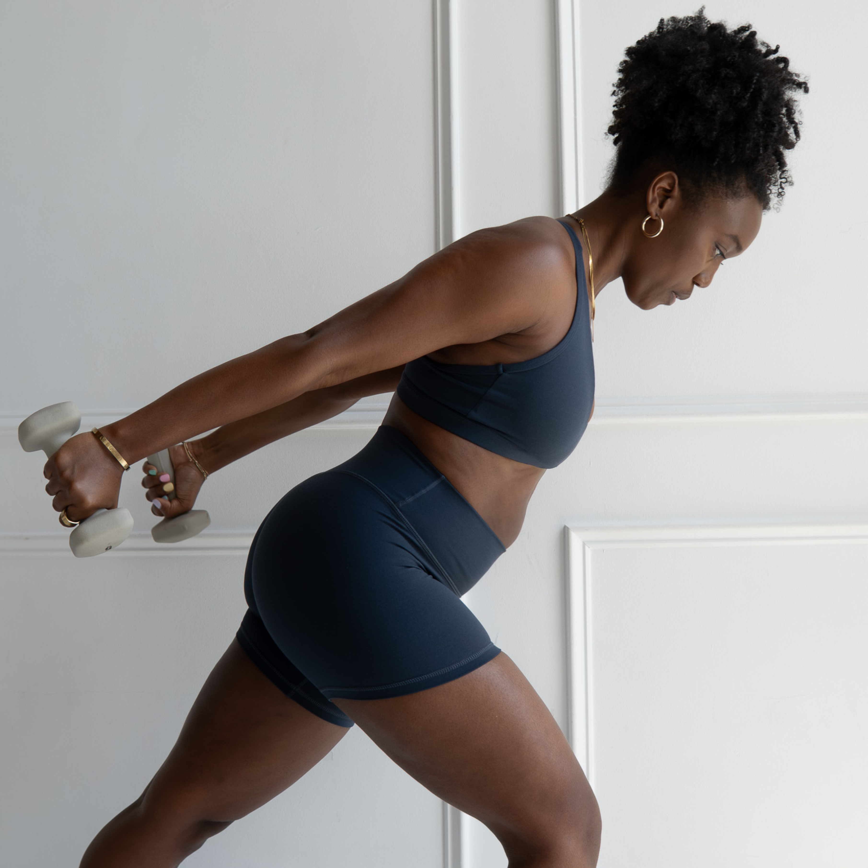 SmoothSculpt Uplift V Back Short 5"
