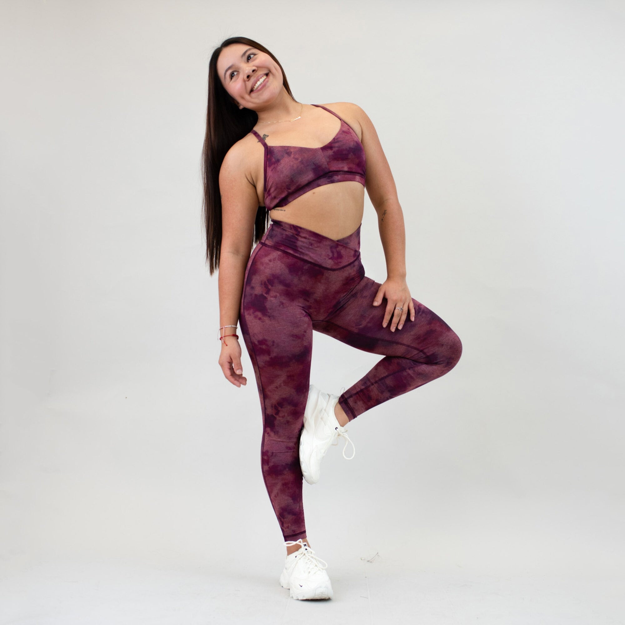 Ruby Smoke V Waistband Leggings 7/8 25" - Mid High Rise