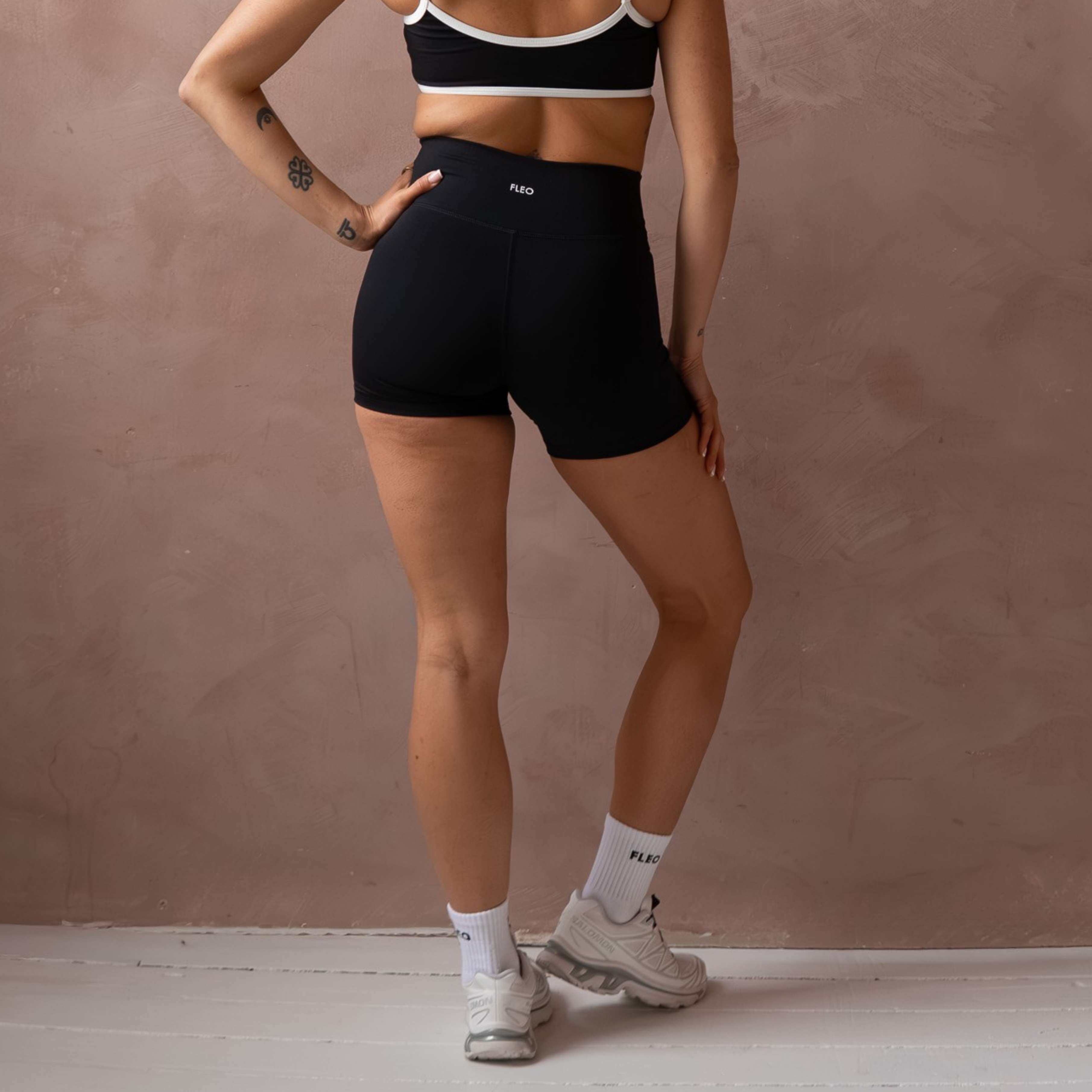 Crossover Short 5" No Front Seam - High Rise