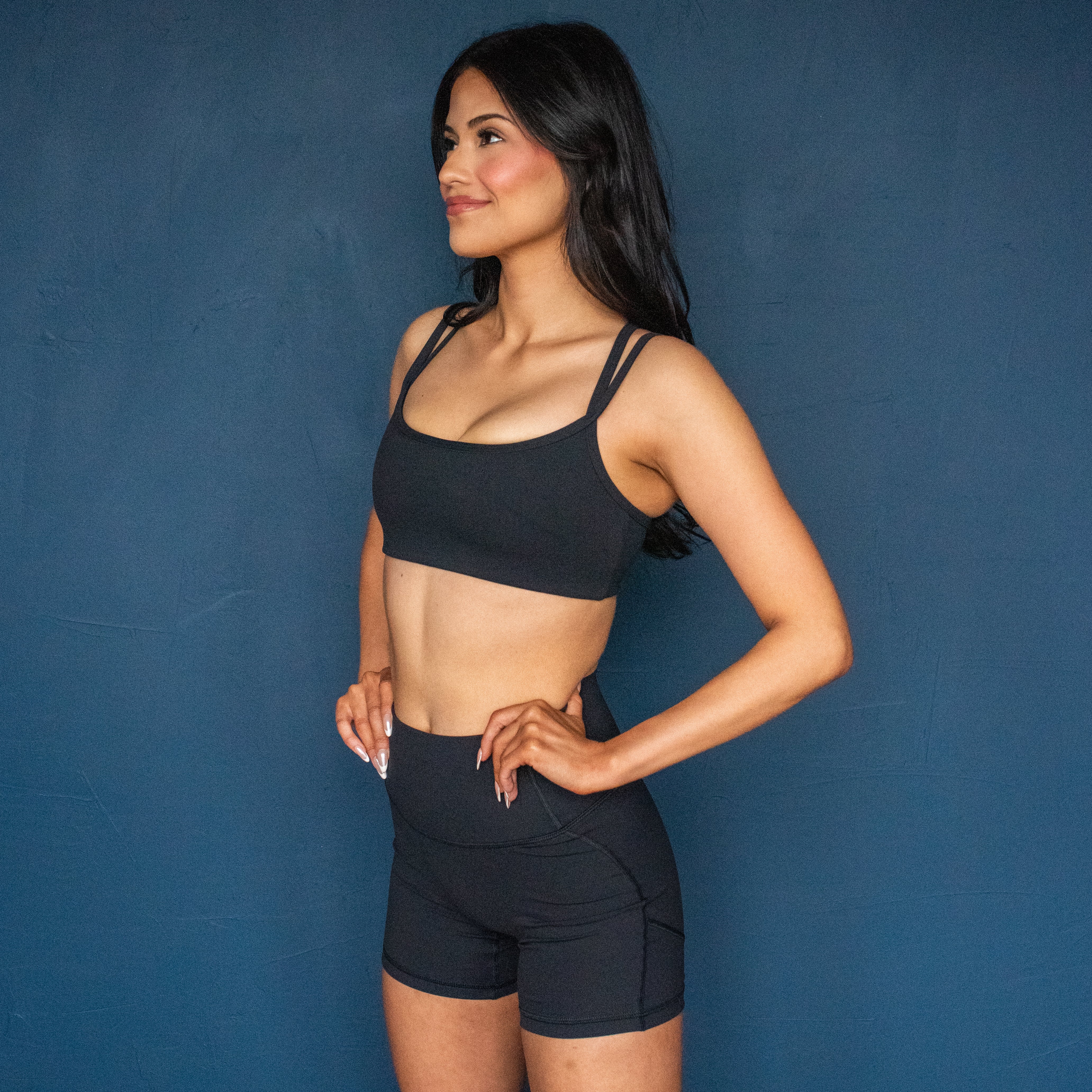 SmoothSculpt Paige Sports Bra - Medium Support