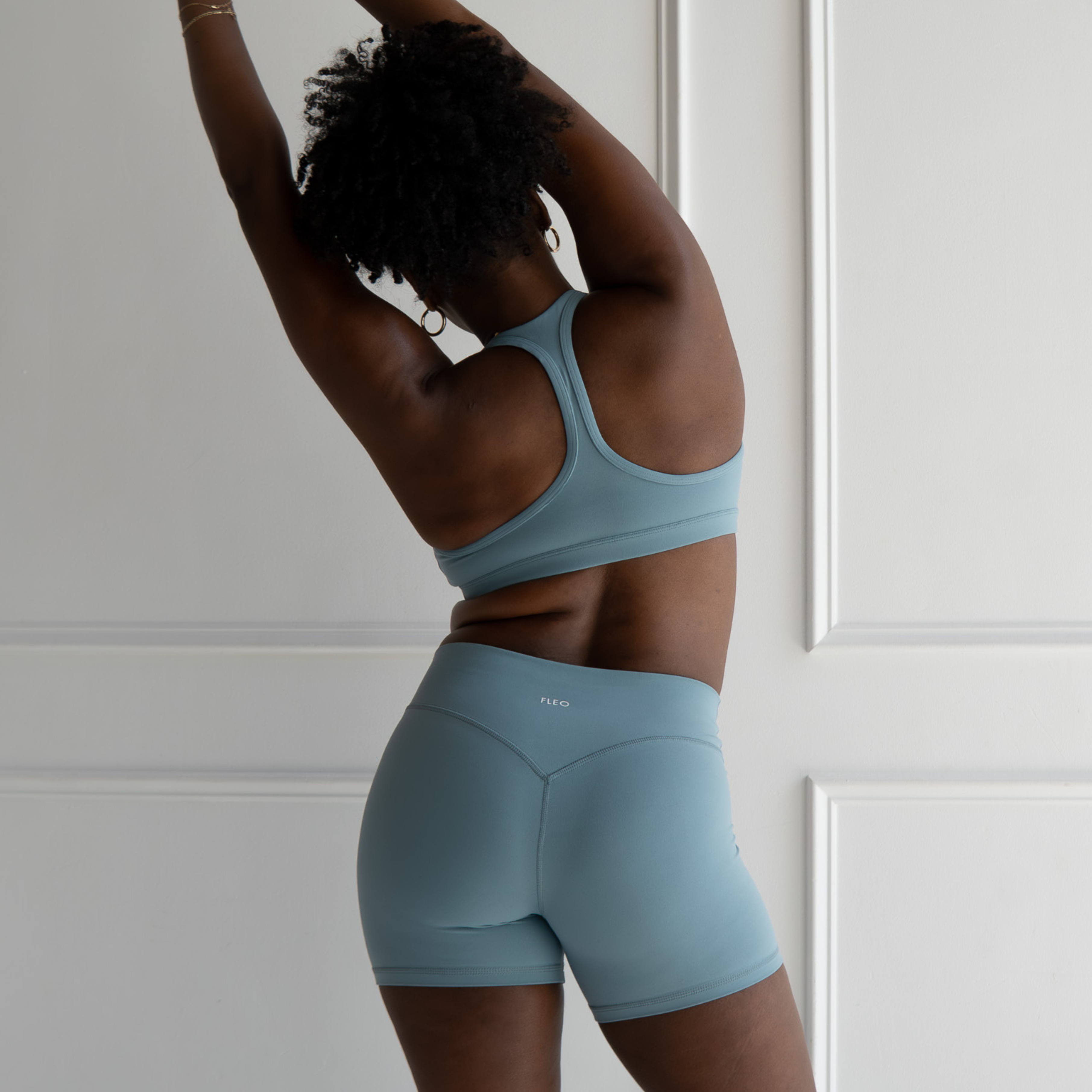 SmoothSculpt Jade Sports Bra - Medium Support