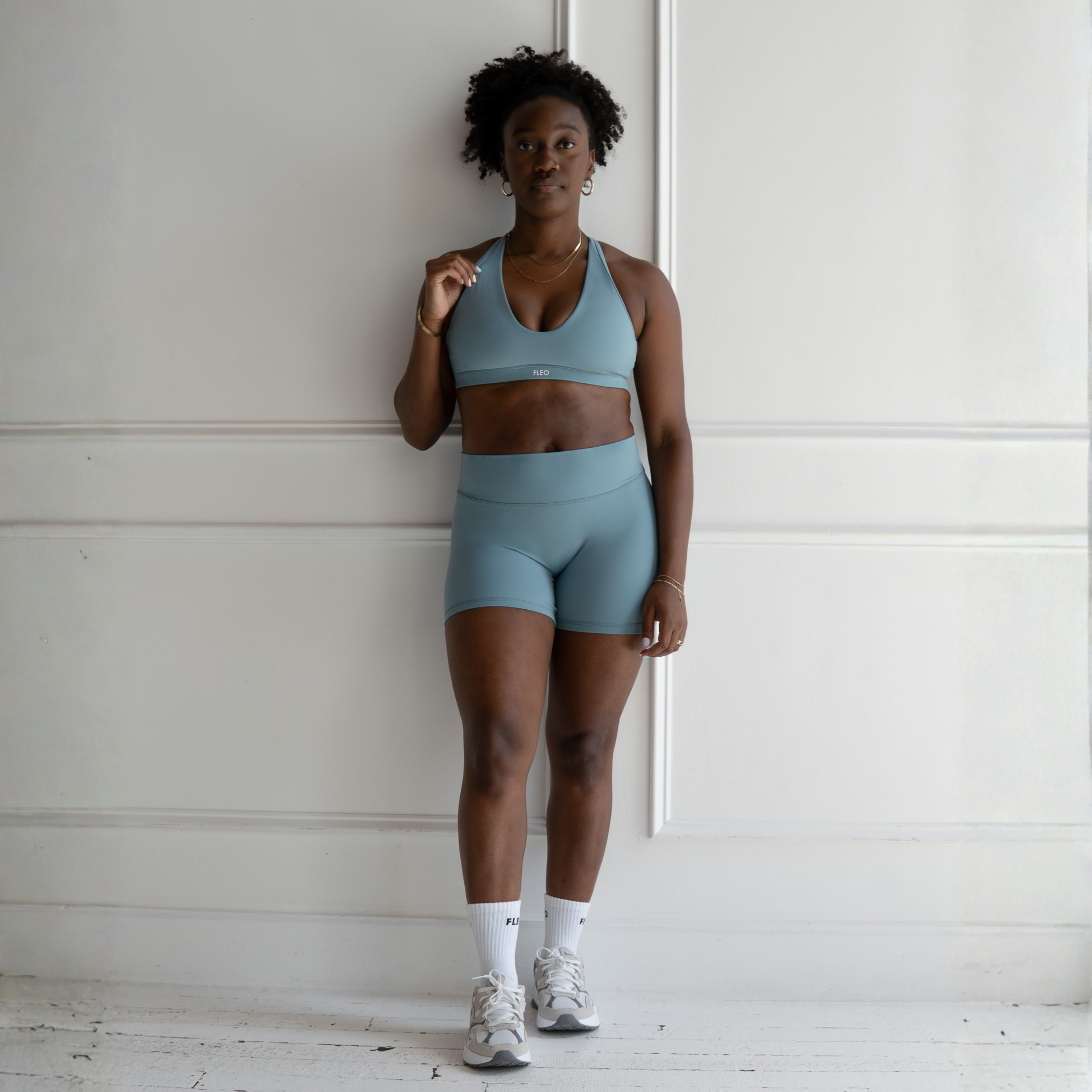 SmoothSculpt Jade Sports Bra - Medium Support