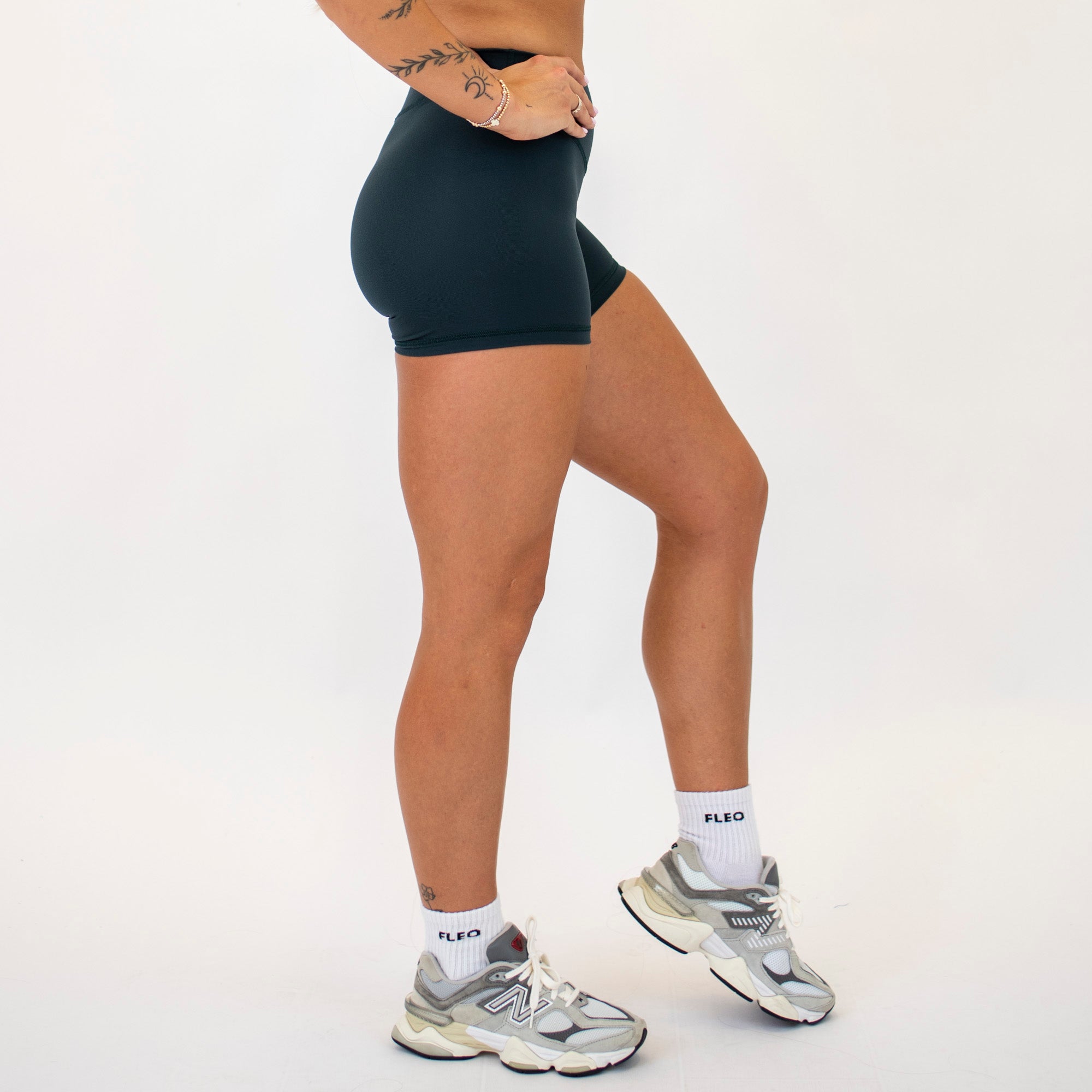 Magical Forest V Waistband No Front Seam High Rise Shorts