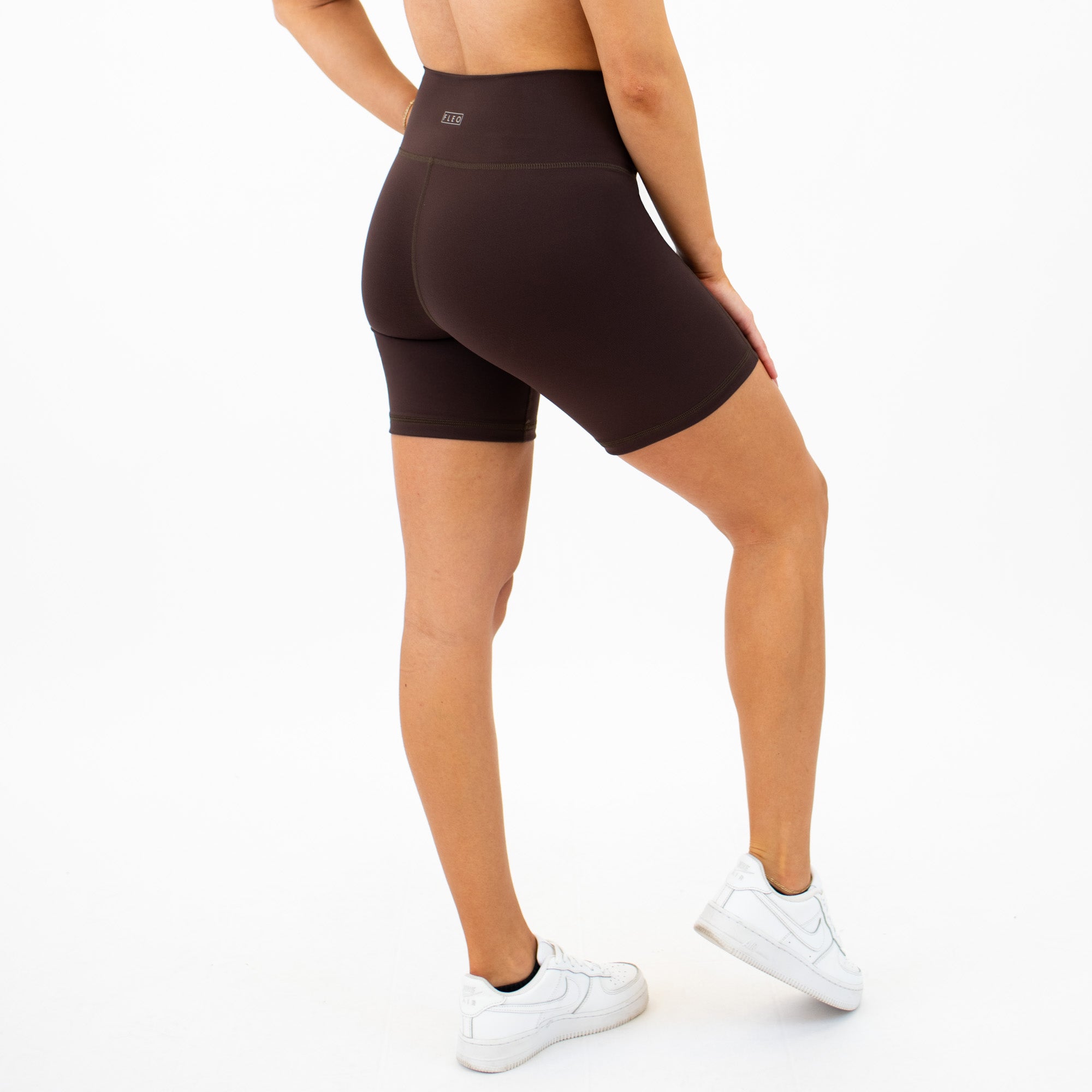 Chocolate No Front Seam Training Short - Pedal