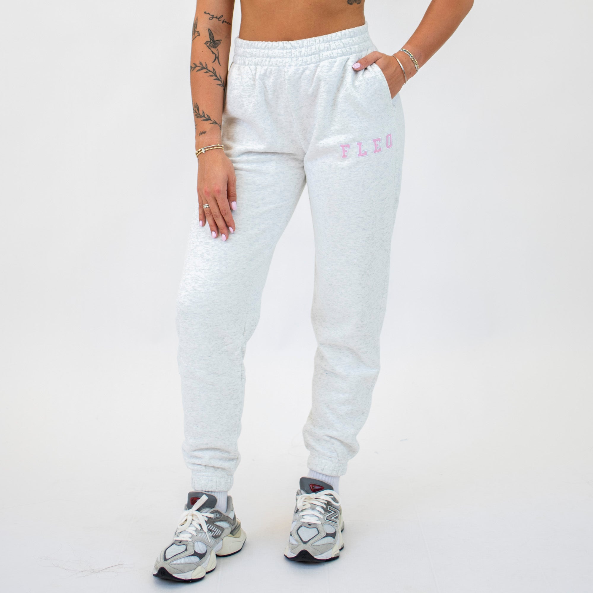Heather White Gray Weekender Jogger | FLEO