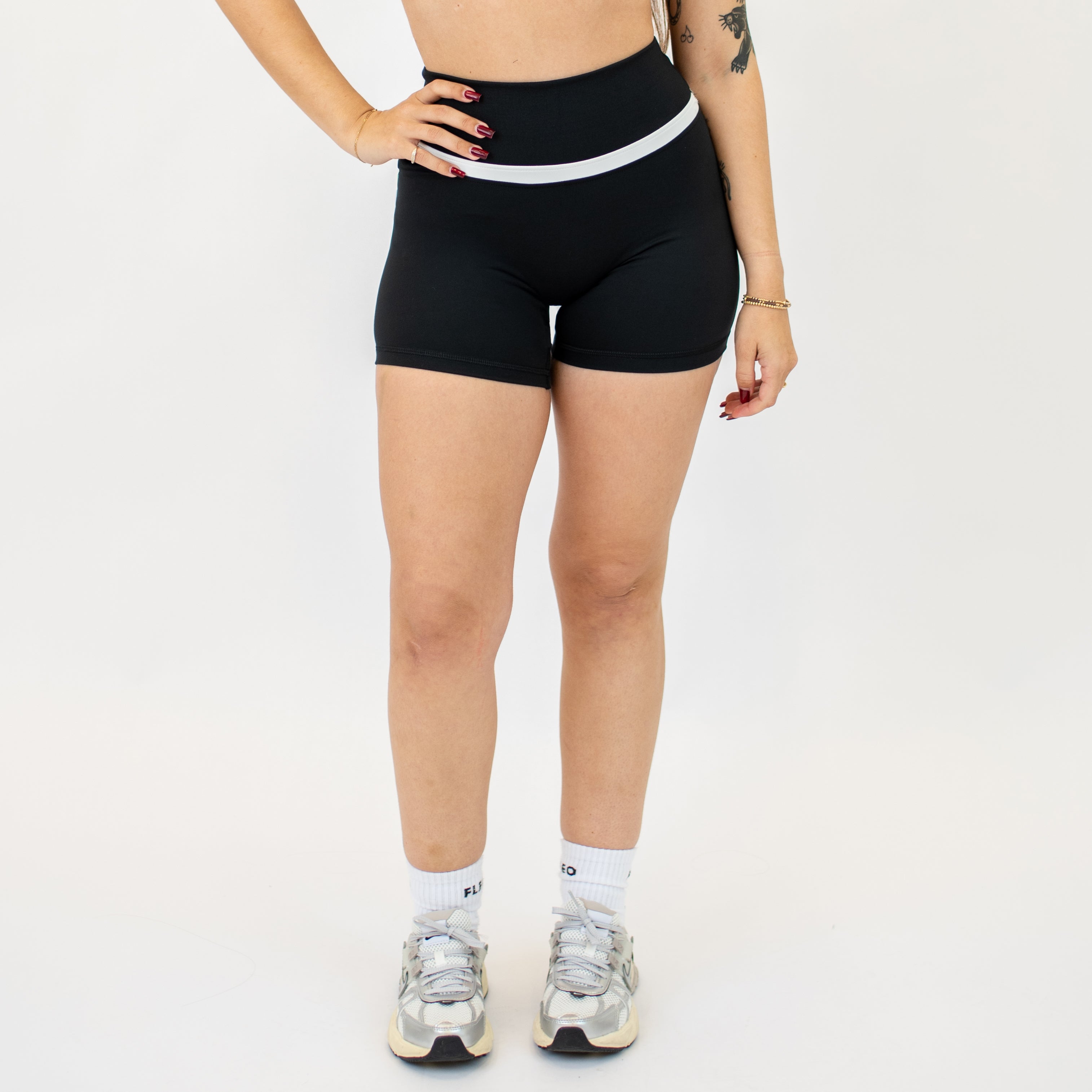 V Define Short 5" - No Front Seam - High Rise