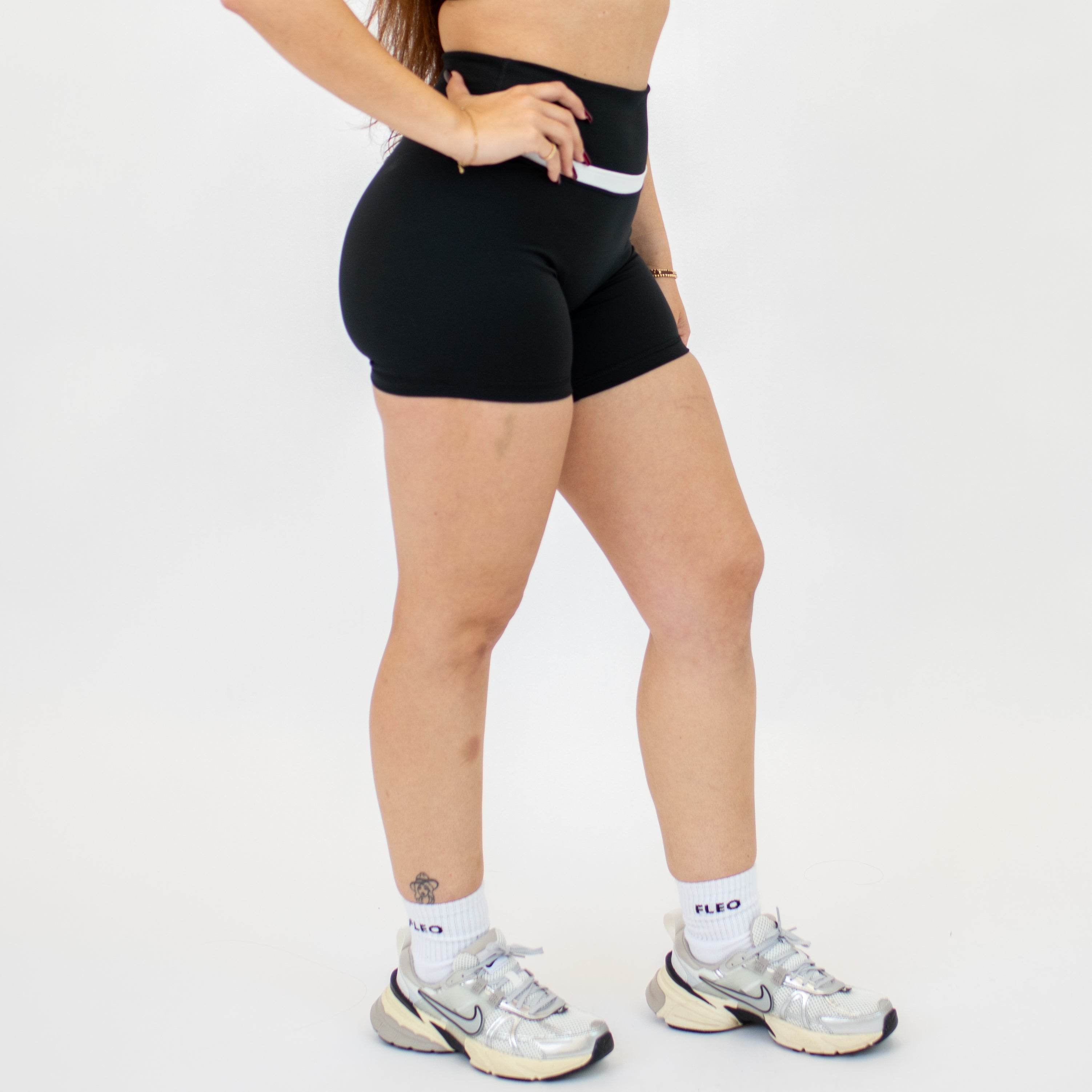 V Define Short 5" - No Front Seam - High Rise