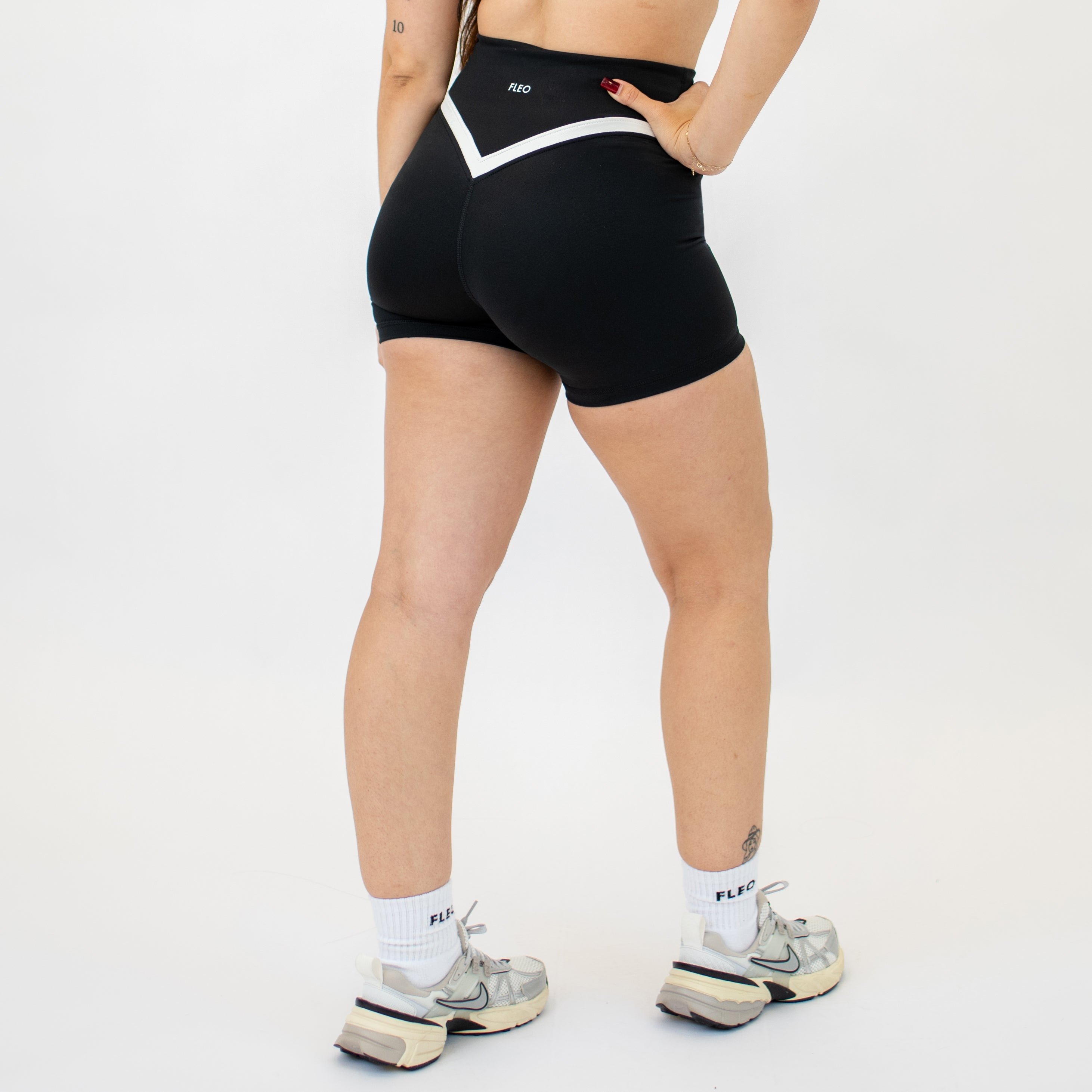 V Define Short 5" - No Front Seam - High Rise