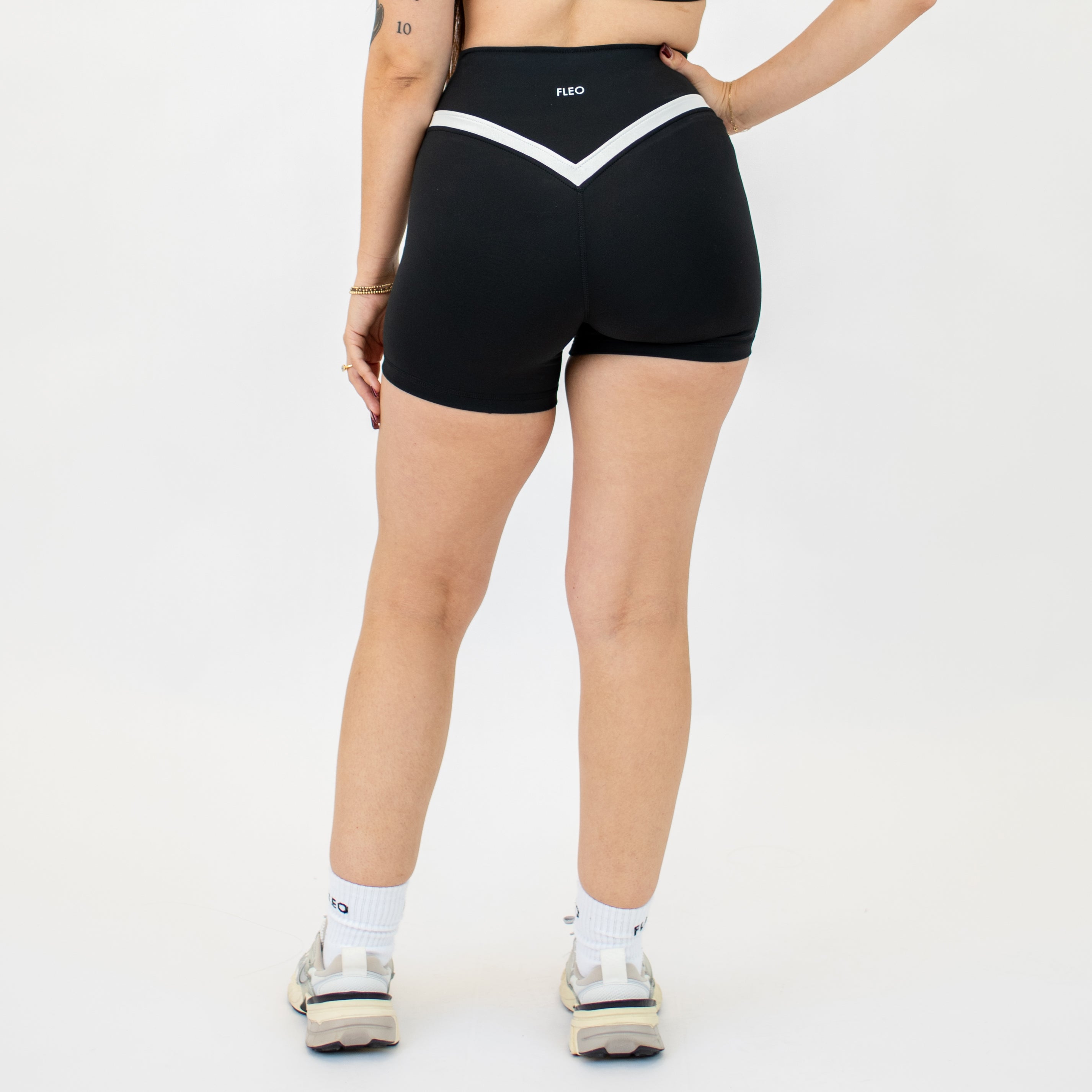 V Define Short 5" - No Front Seam - High Rise