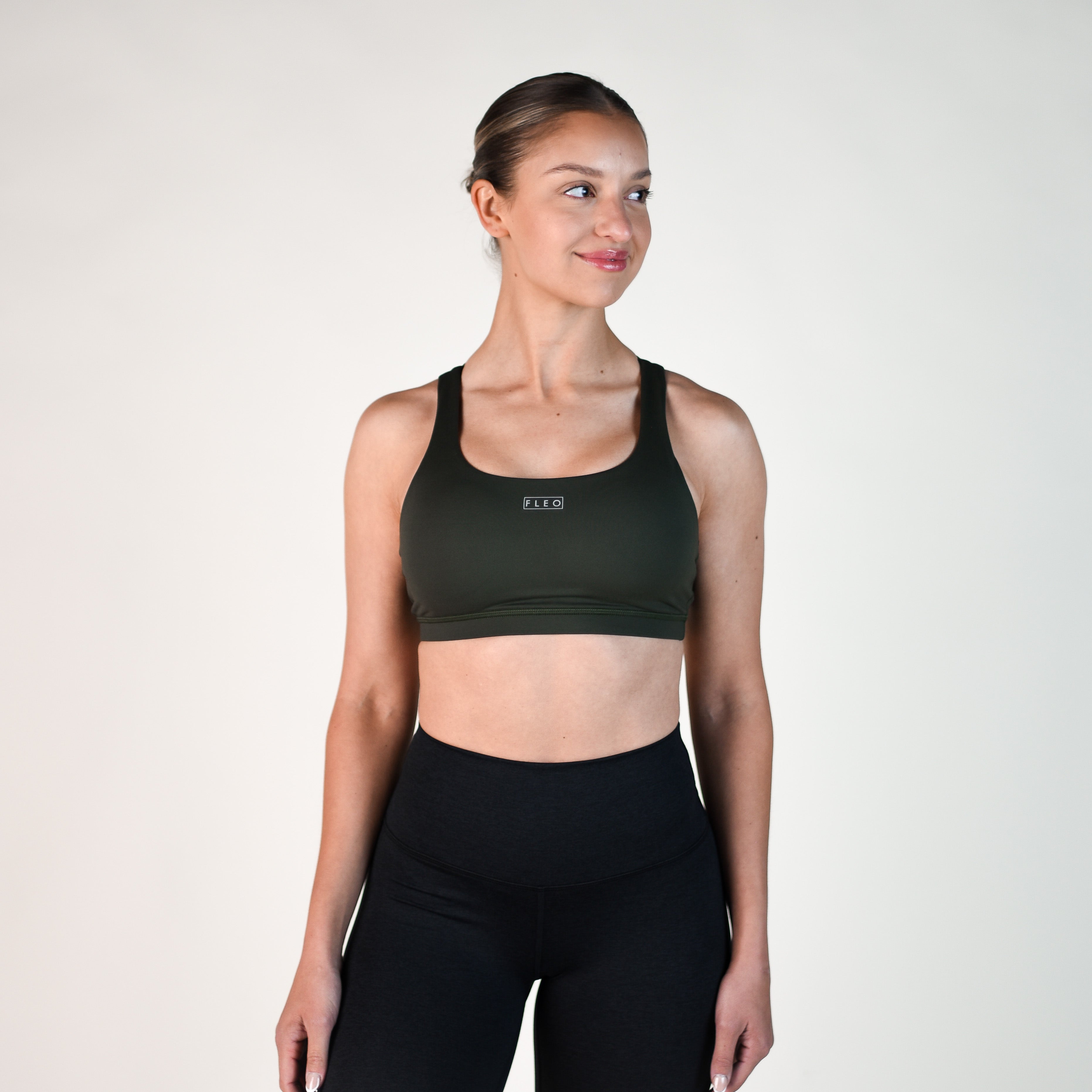 Kombu Green Scoop Neck Sports Bra - Isla