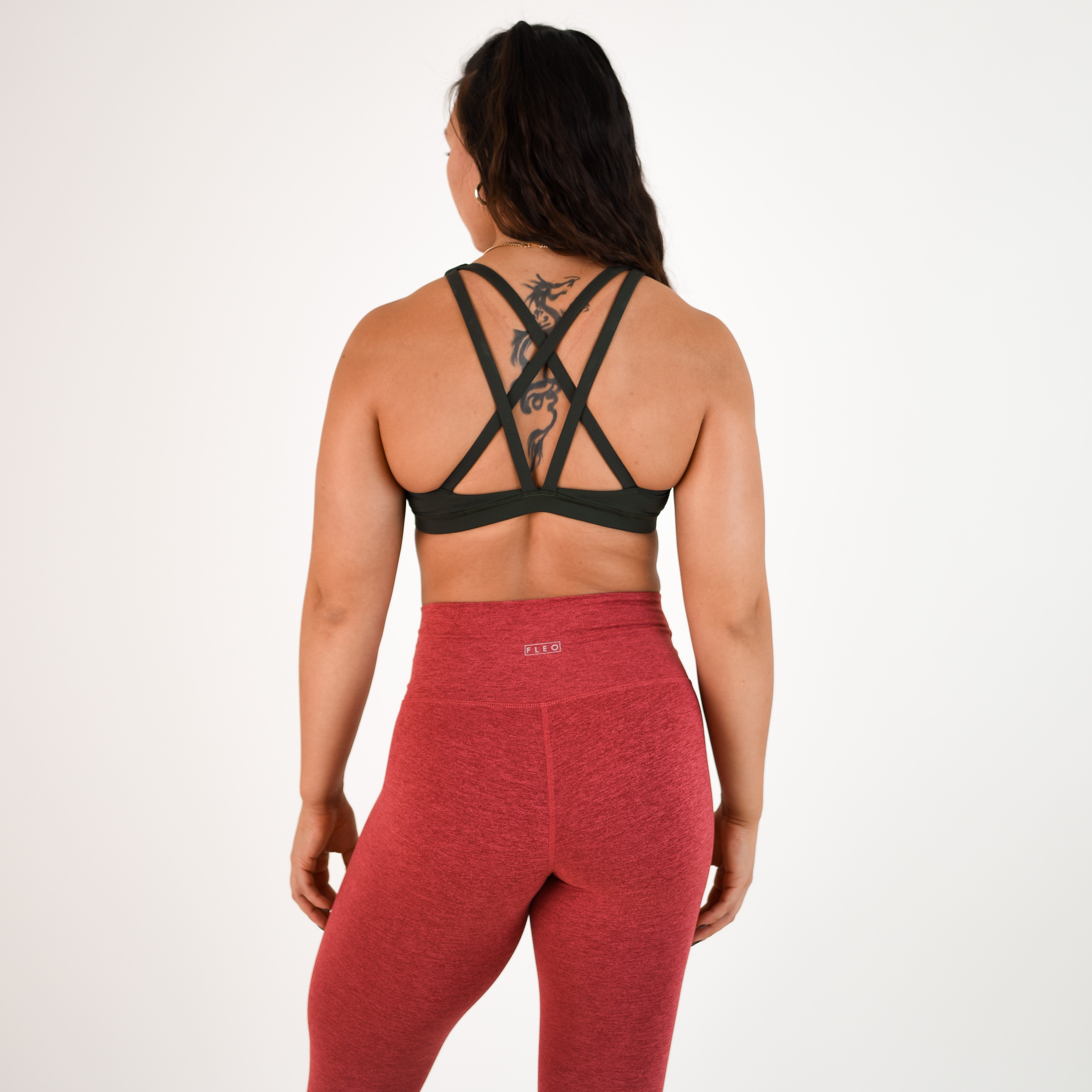 Kombu Green Scoop Neck Sports Bra - Isla