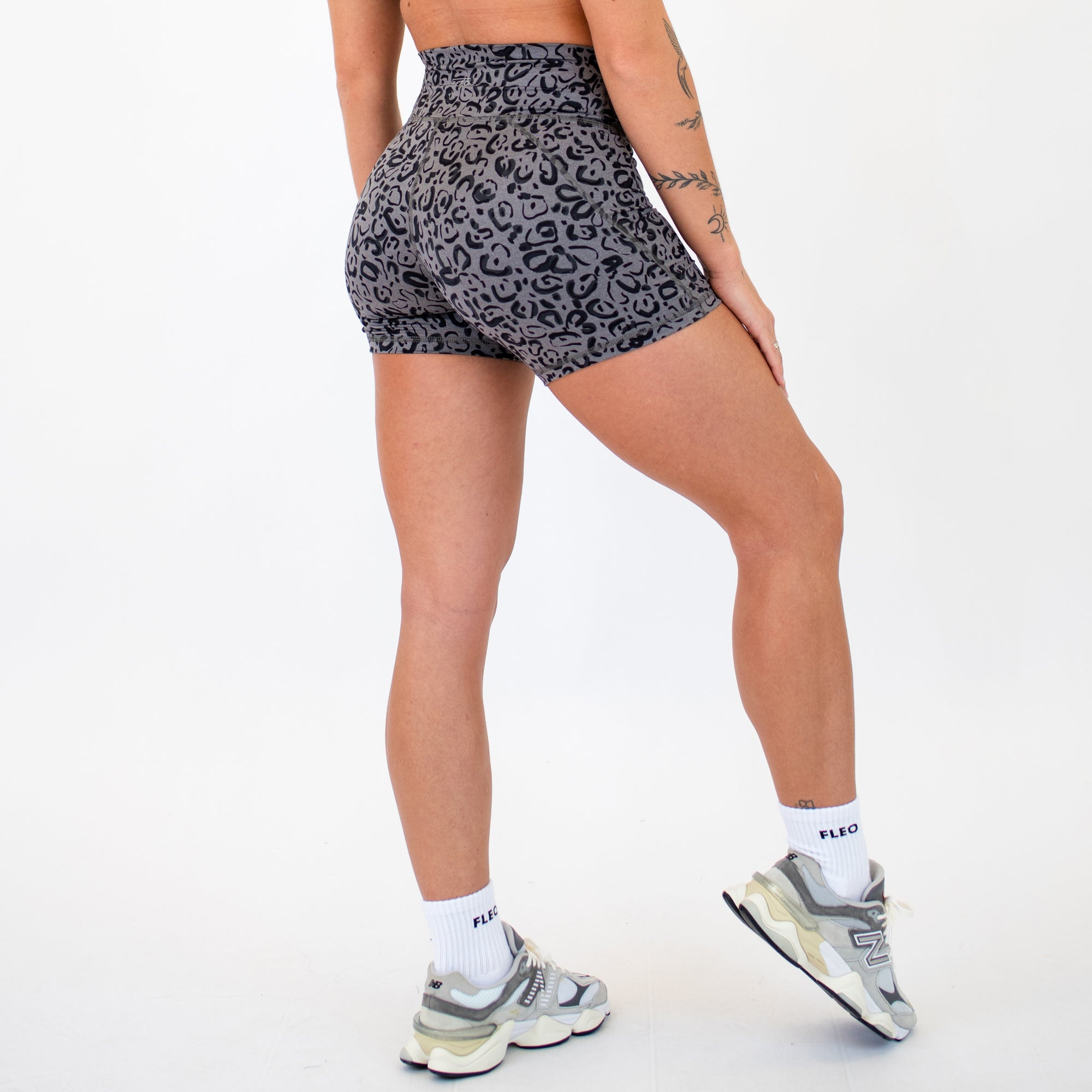 Flower Leopard No Front Seam High Rise Spandex Shorts -2