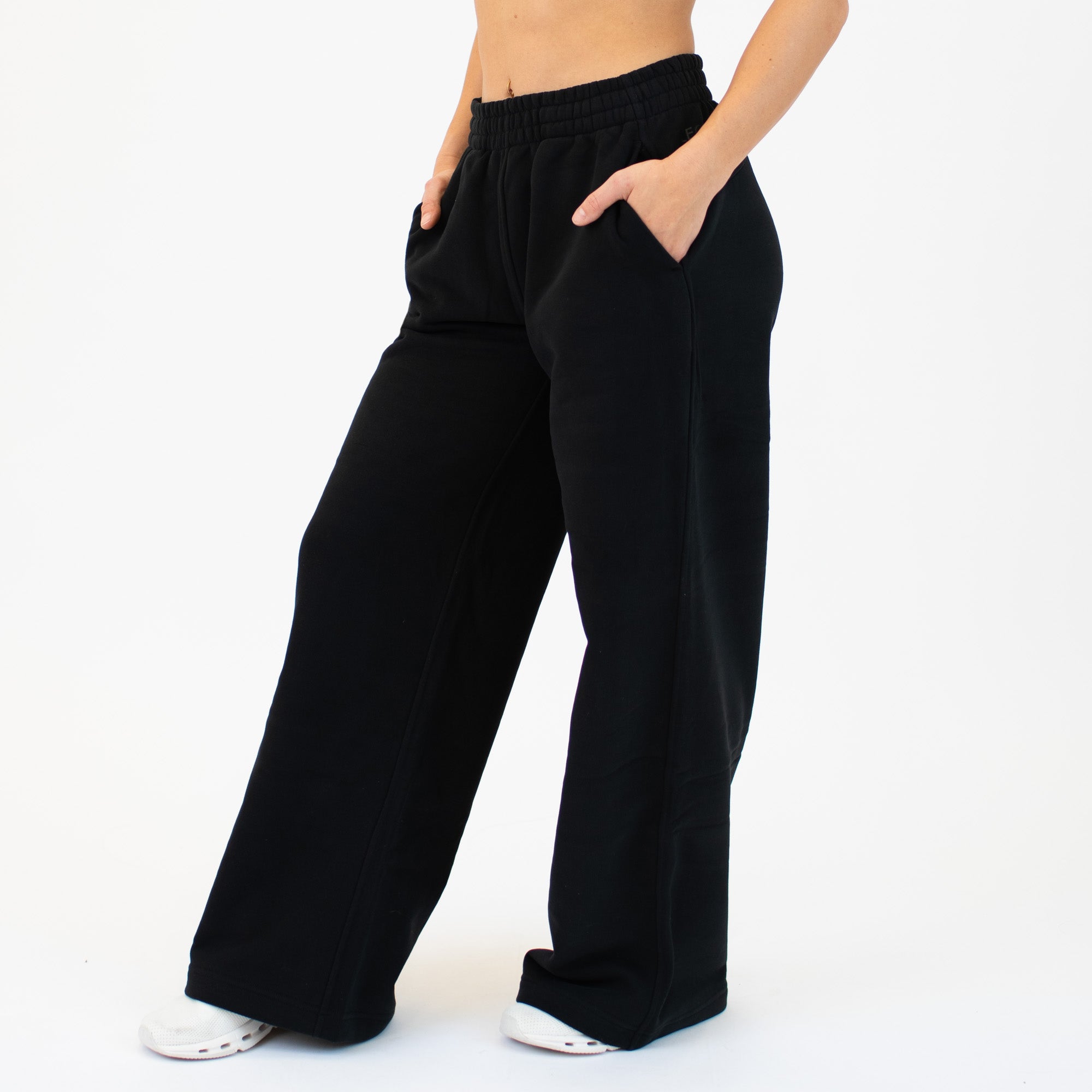 Recharge Wide Leg Sweatpant