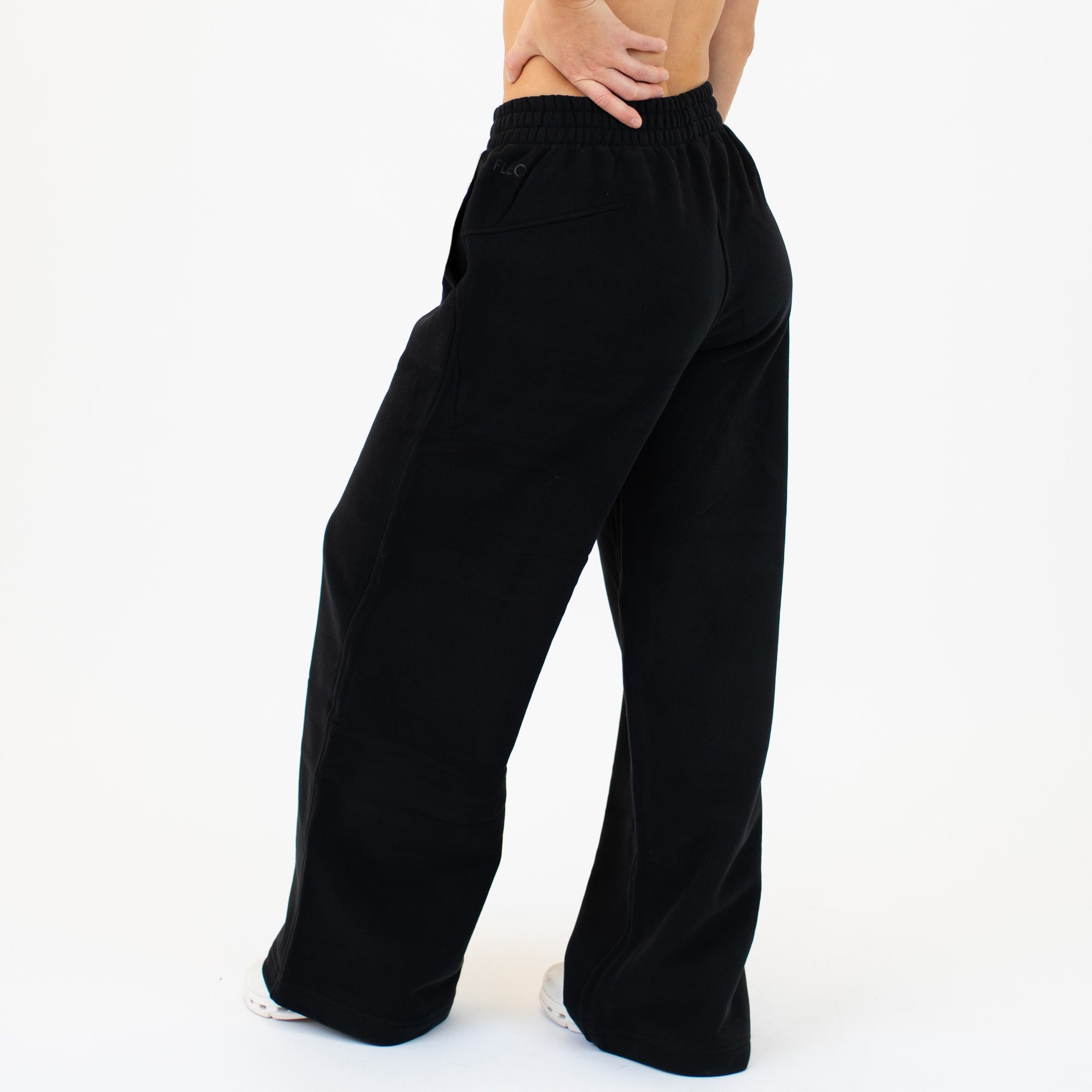 Recharge Wide Leg Sweatpant