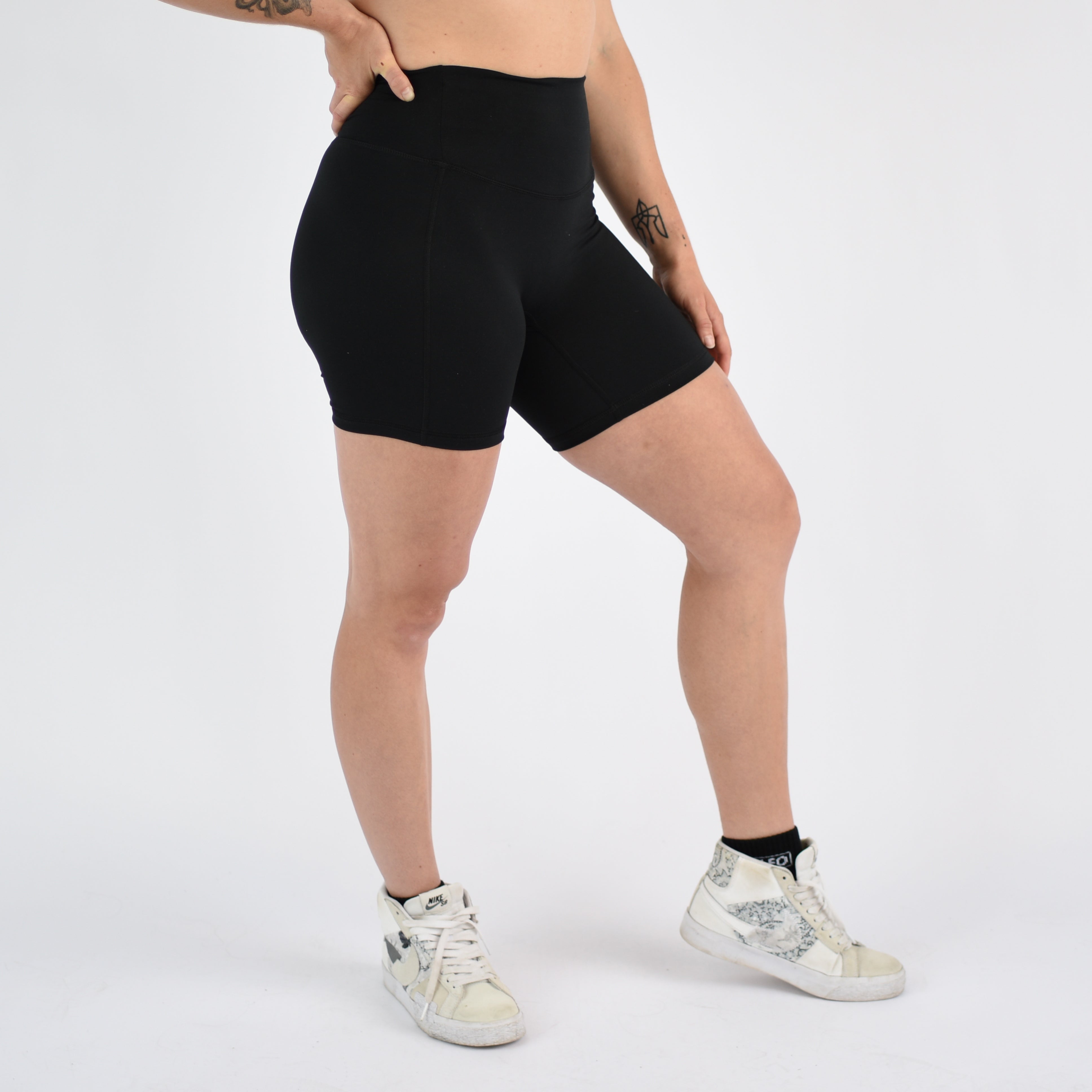 Black No Front Seam Training Short - Pedal