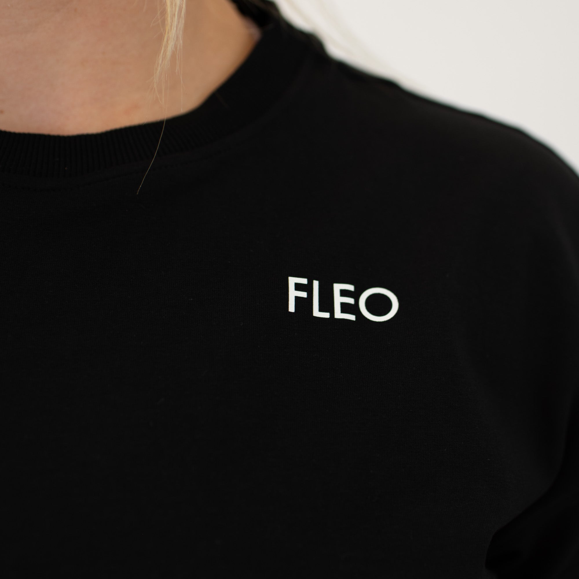 FLEO Essential Tee