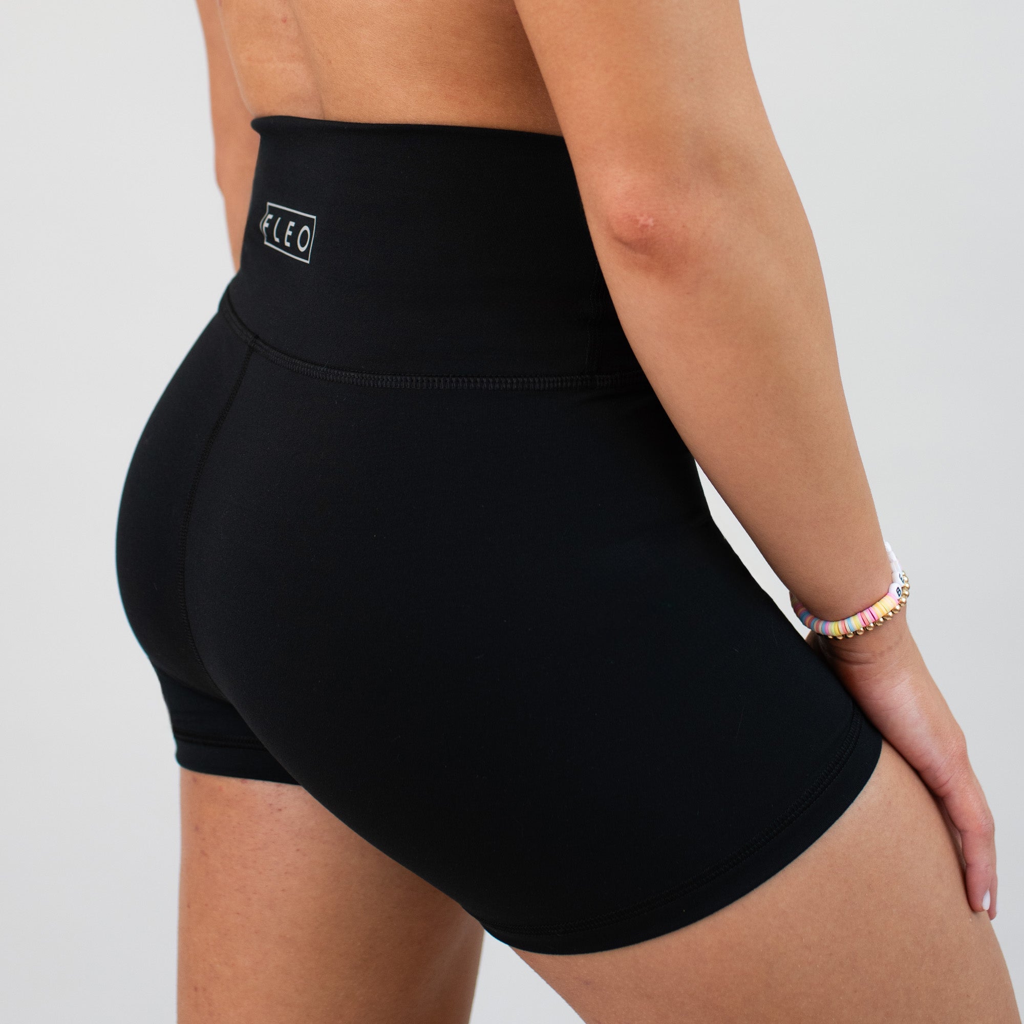 V Waistband Short 3.5" - High Rise