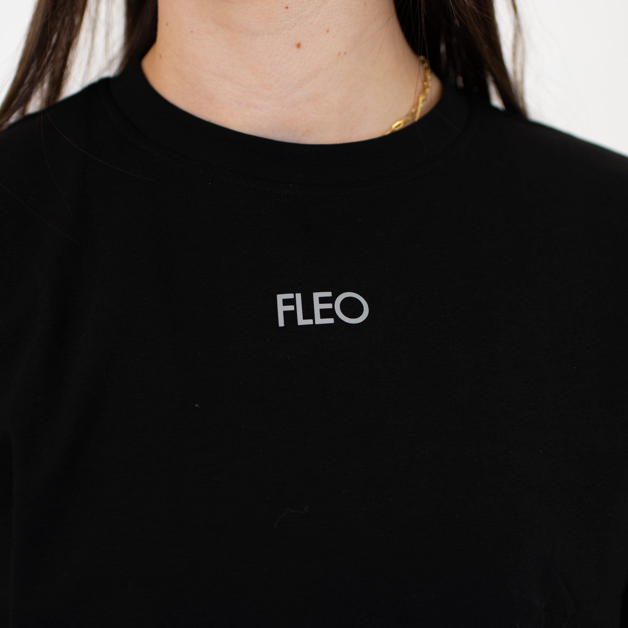 Black Boost Crop Tee | Reflective Logo