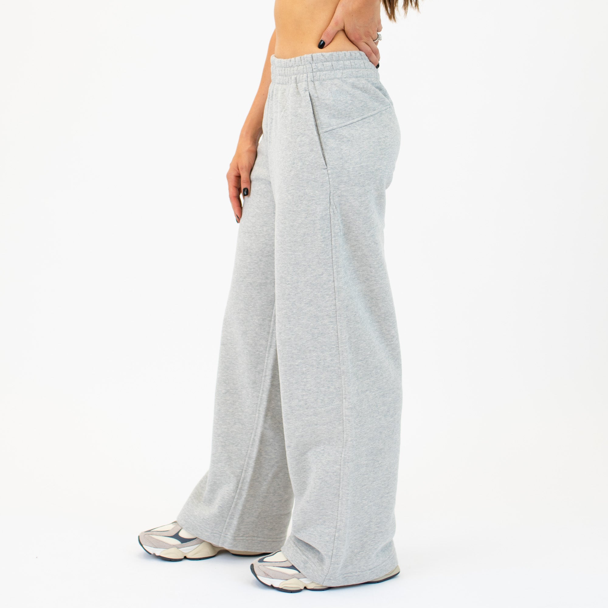 Recharge Wide Leg Sweatpant