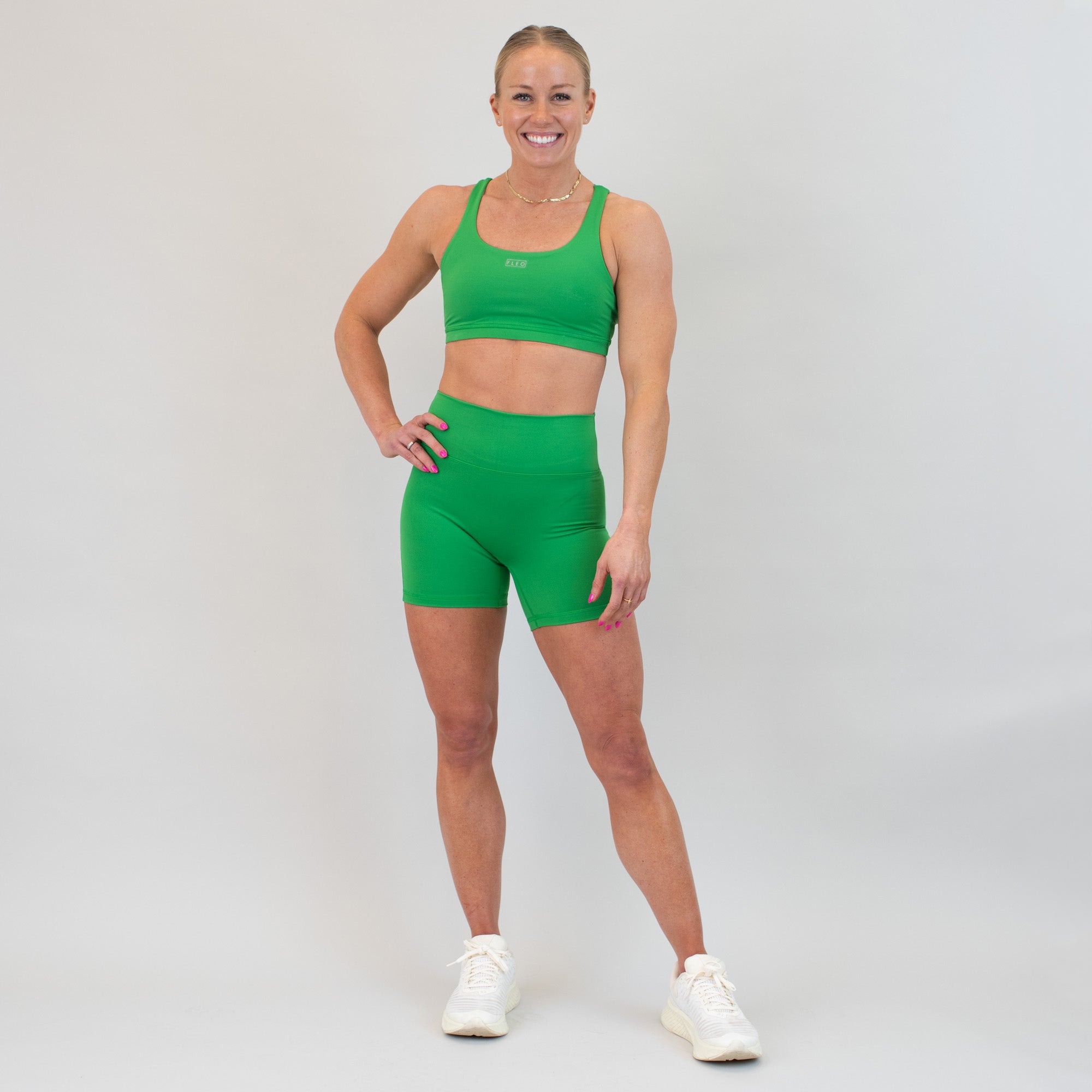 Scoop Neck Athletic Sports Bra - Kelly Green - Isla 