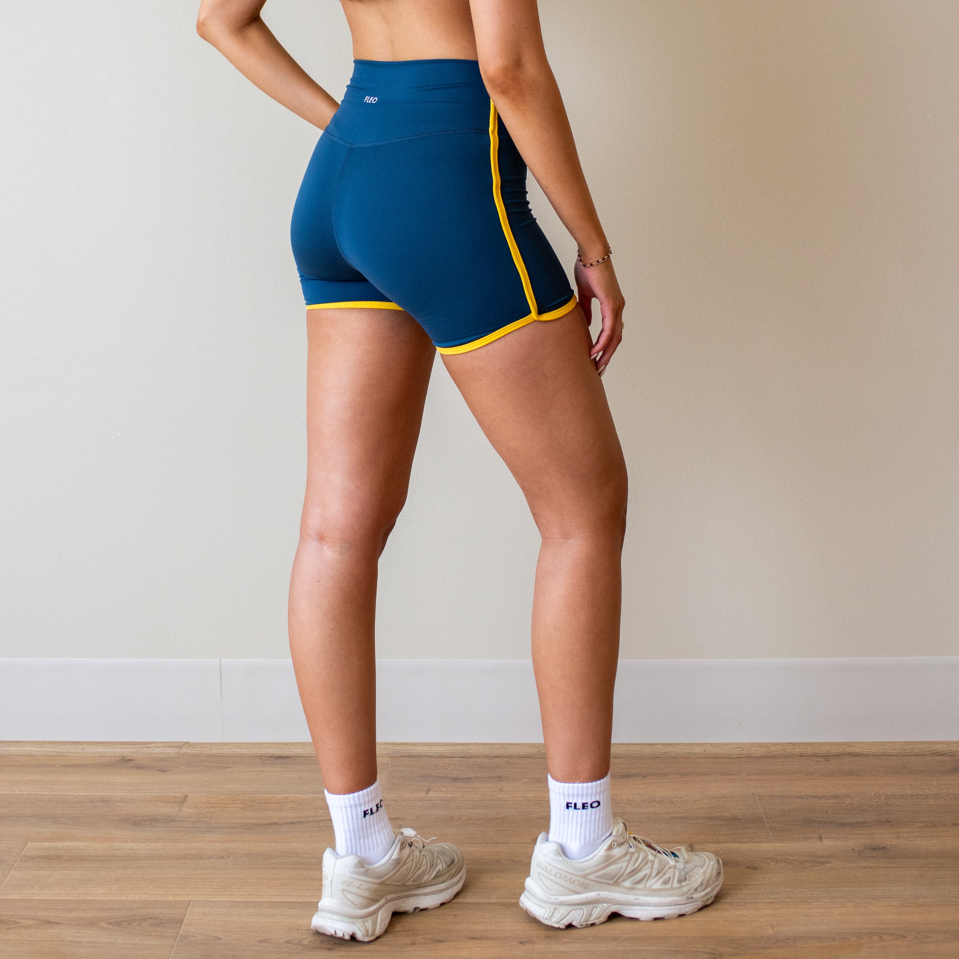 Retro Short 4" - No Front Seam - High Rise