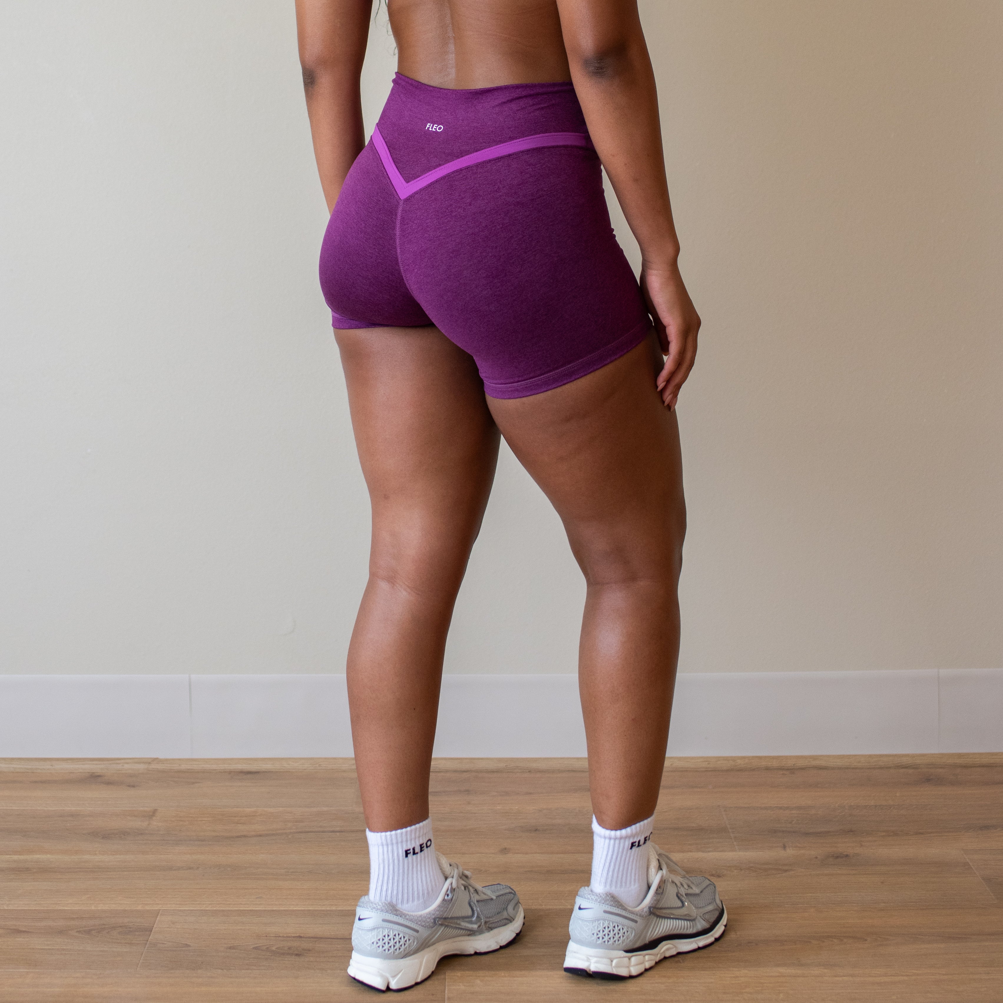 V Define Short 5" - No Front Seam - High Rise