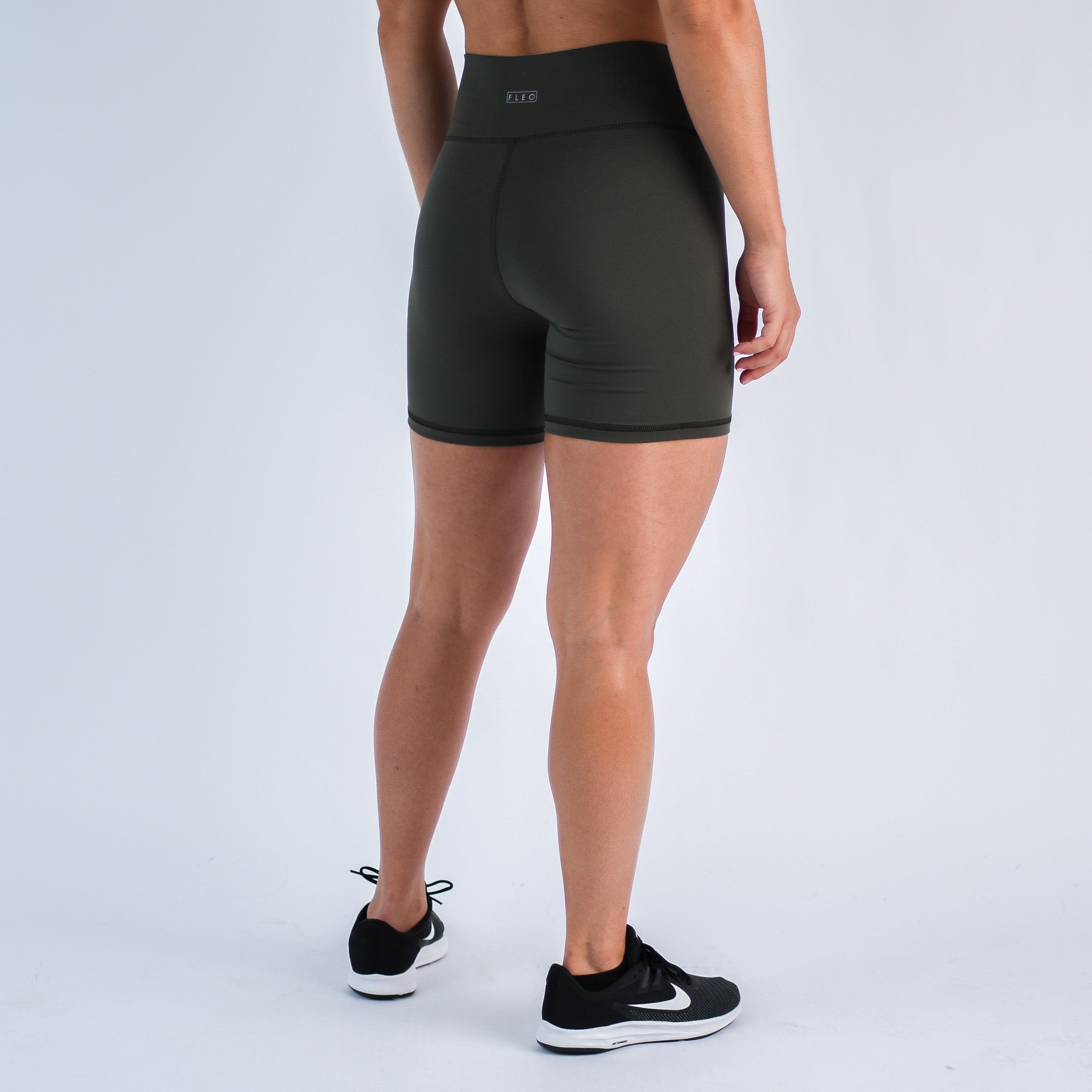 Olive No Front Seam Training Short - Pedal