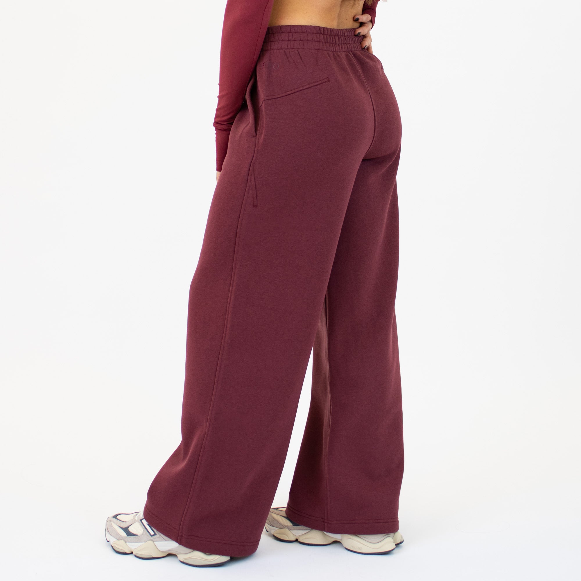 Recharge Wide Leg Sweatpant