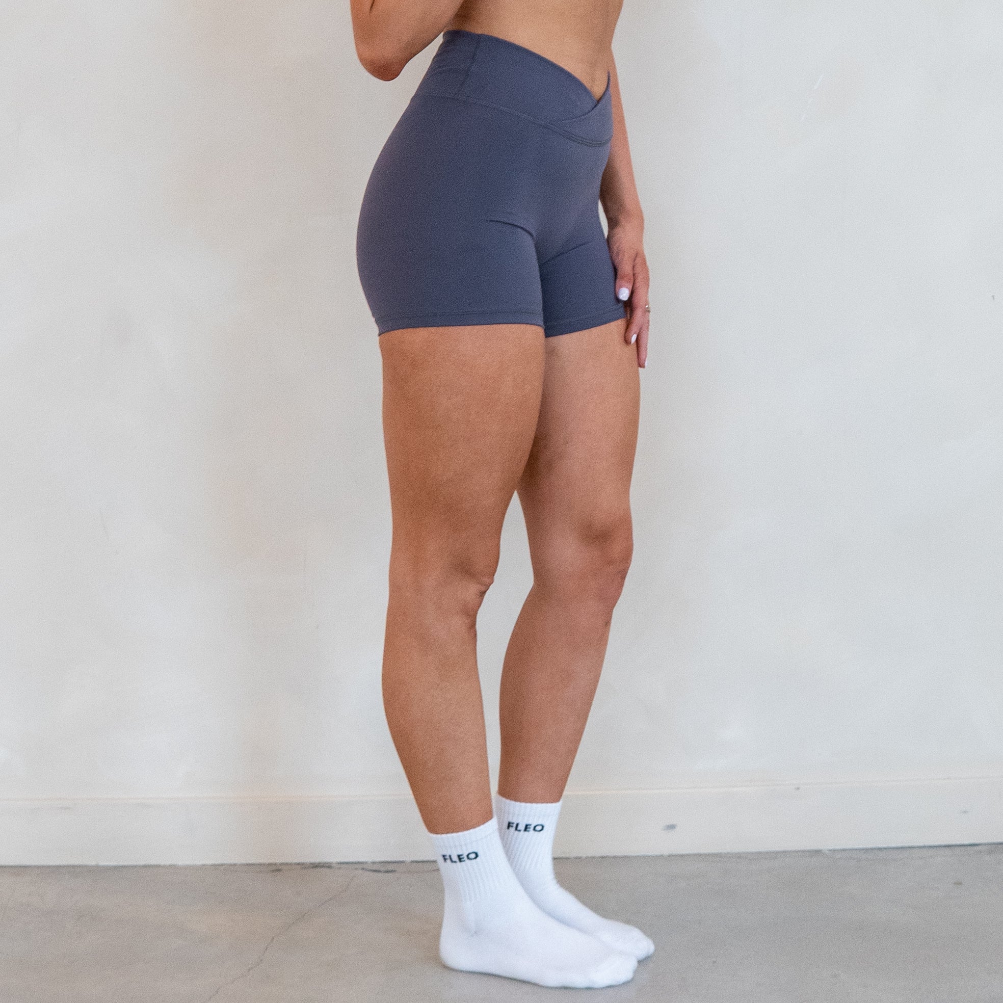 Crossover Short 5" No Front Seam - High Rise