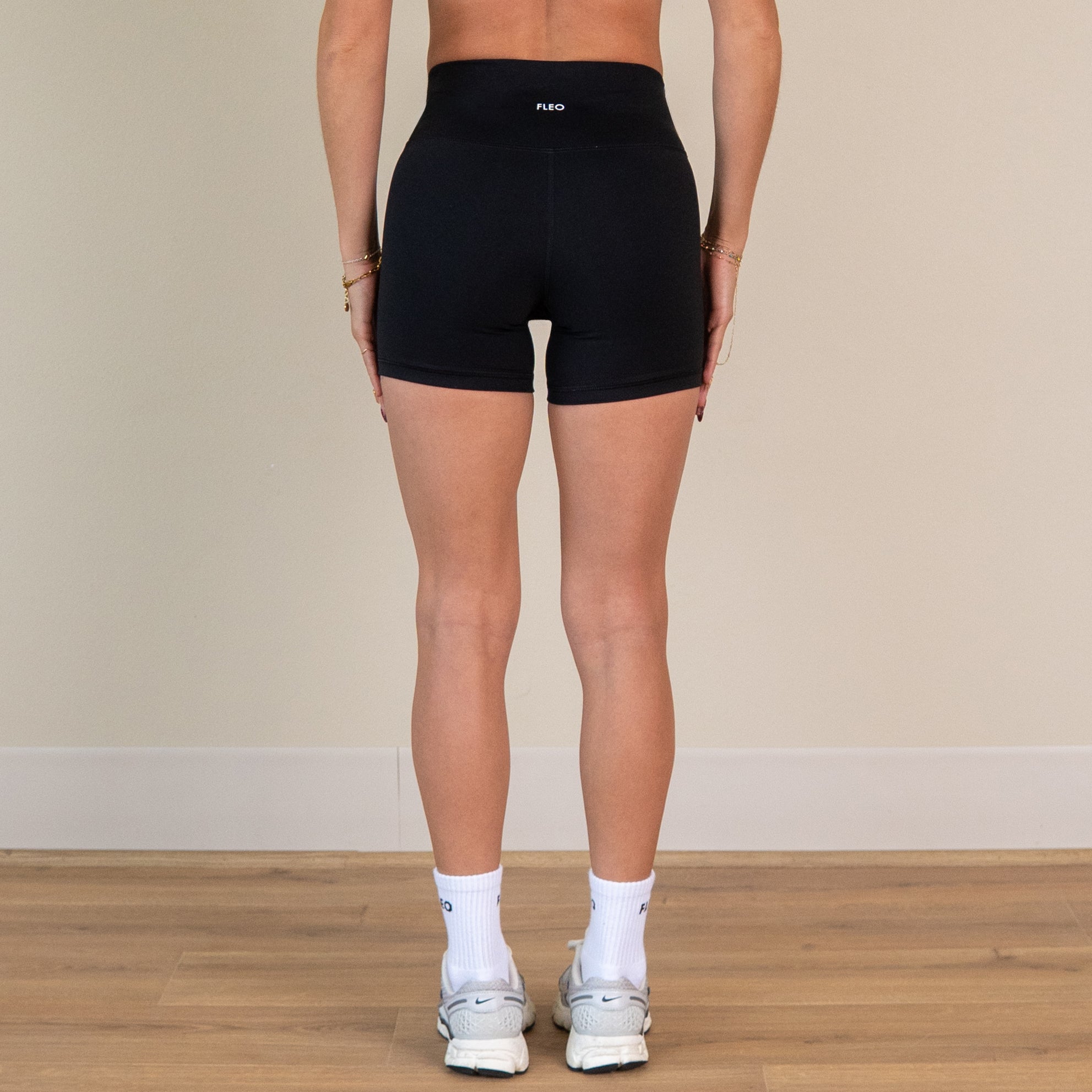 Pulse Short 5" - No Front Seam - High Rise