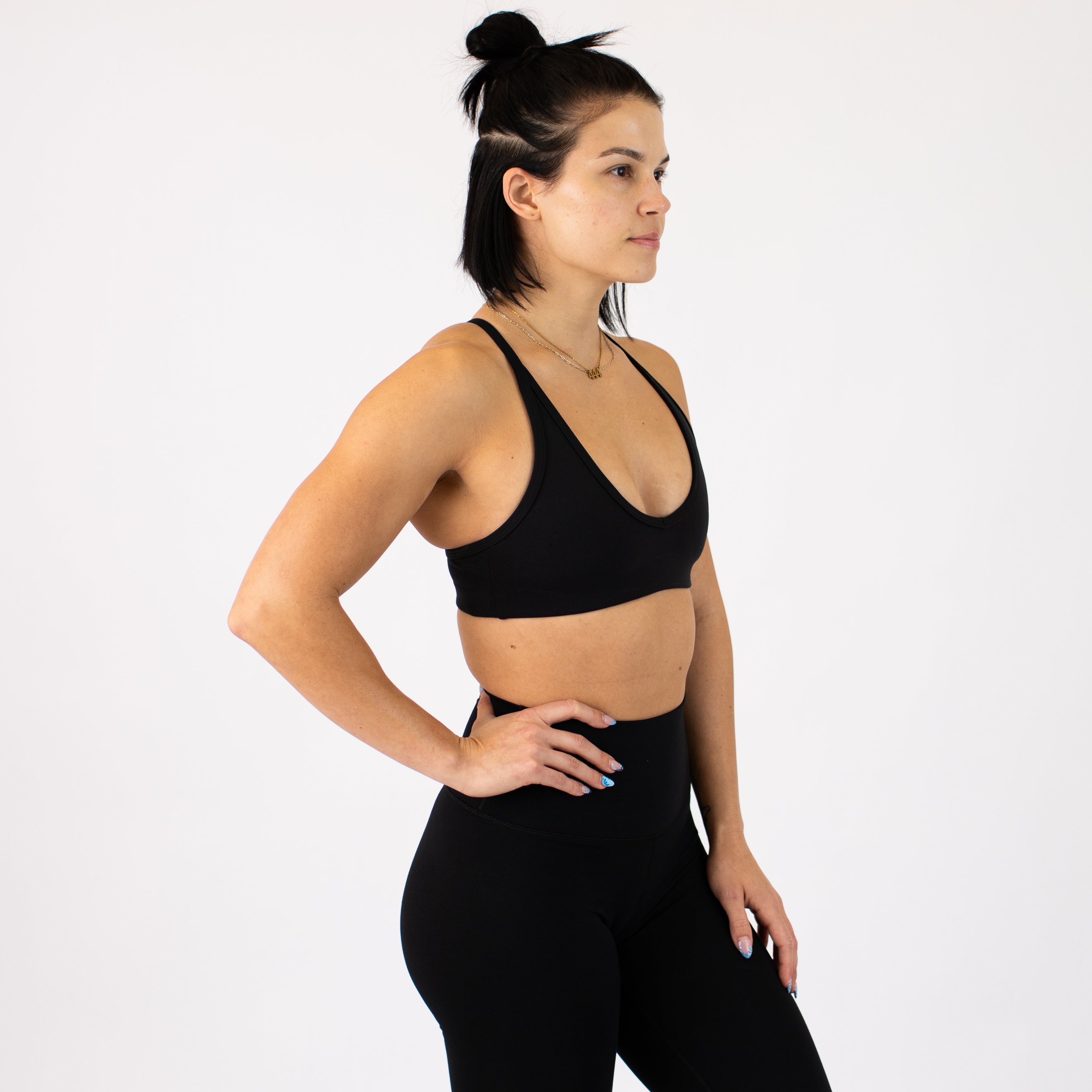 SmoothSculpt Raven Sports Bra - Light Support