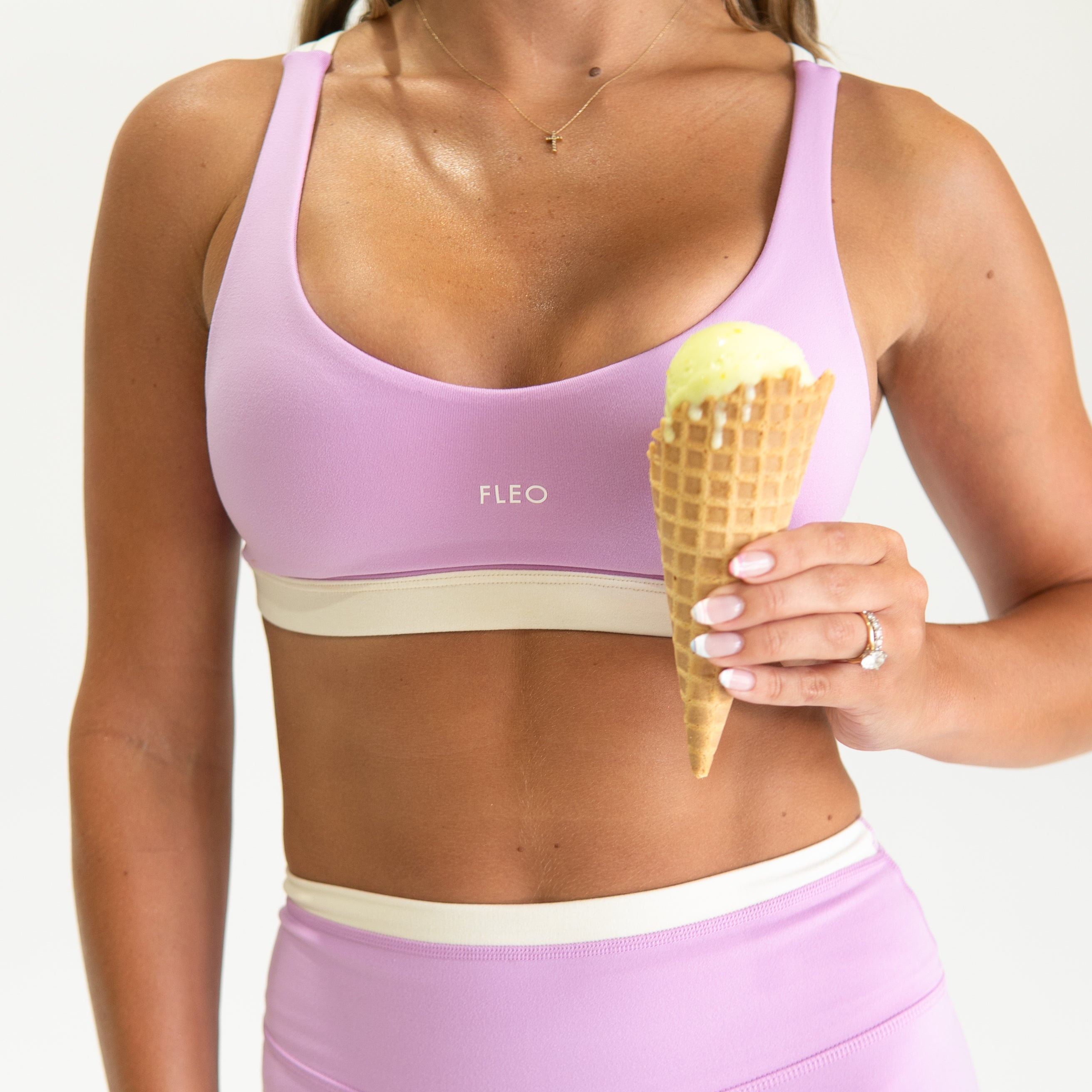 Lexi Sports Bra - Medium Support