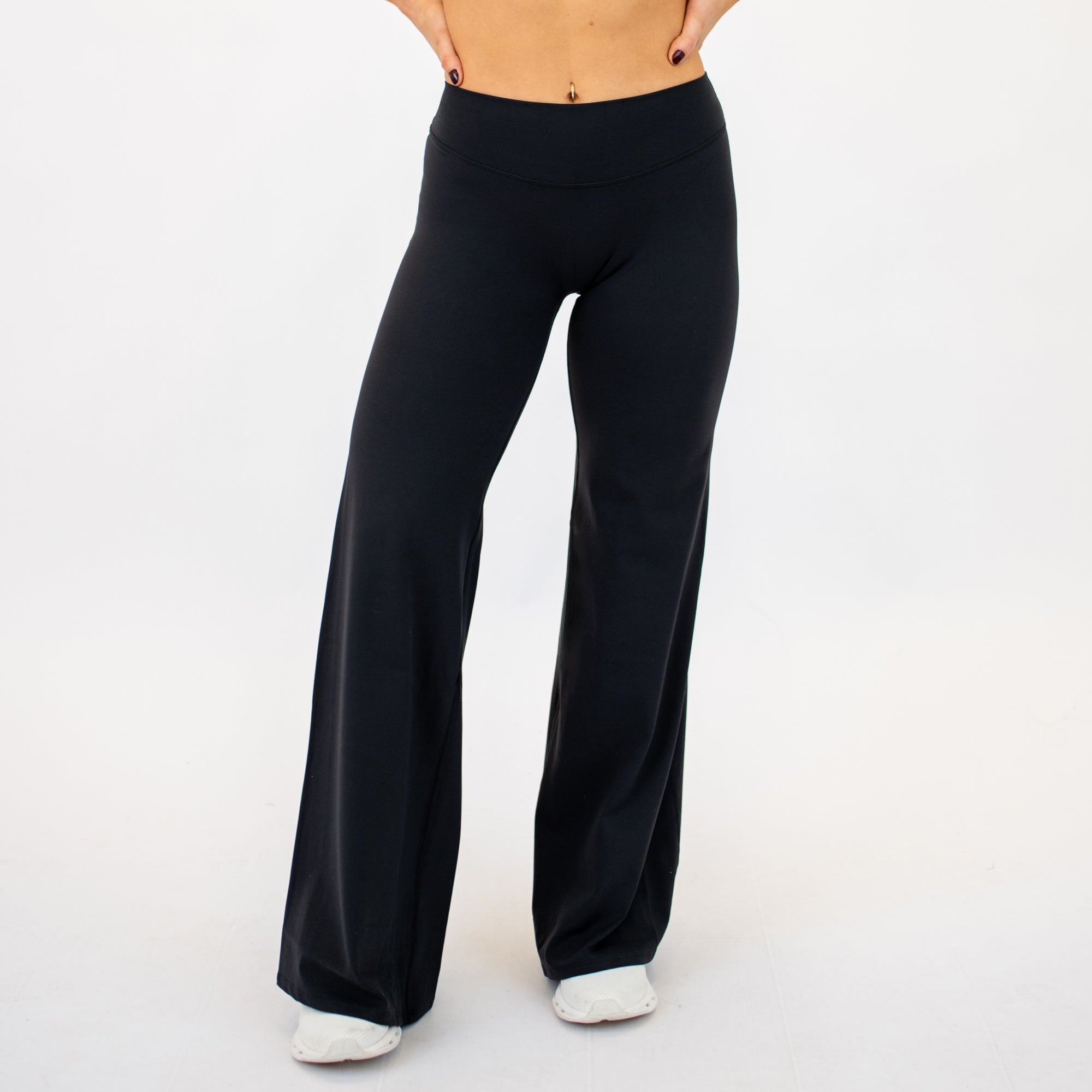SmoothSculpt Uplift V Back Wide Leg