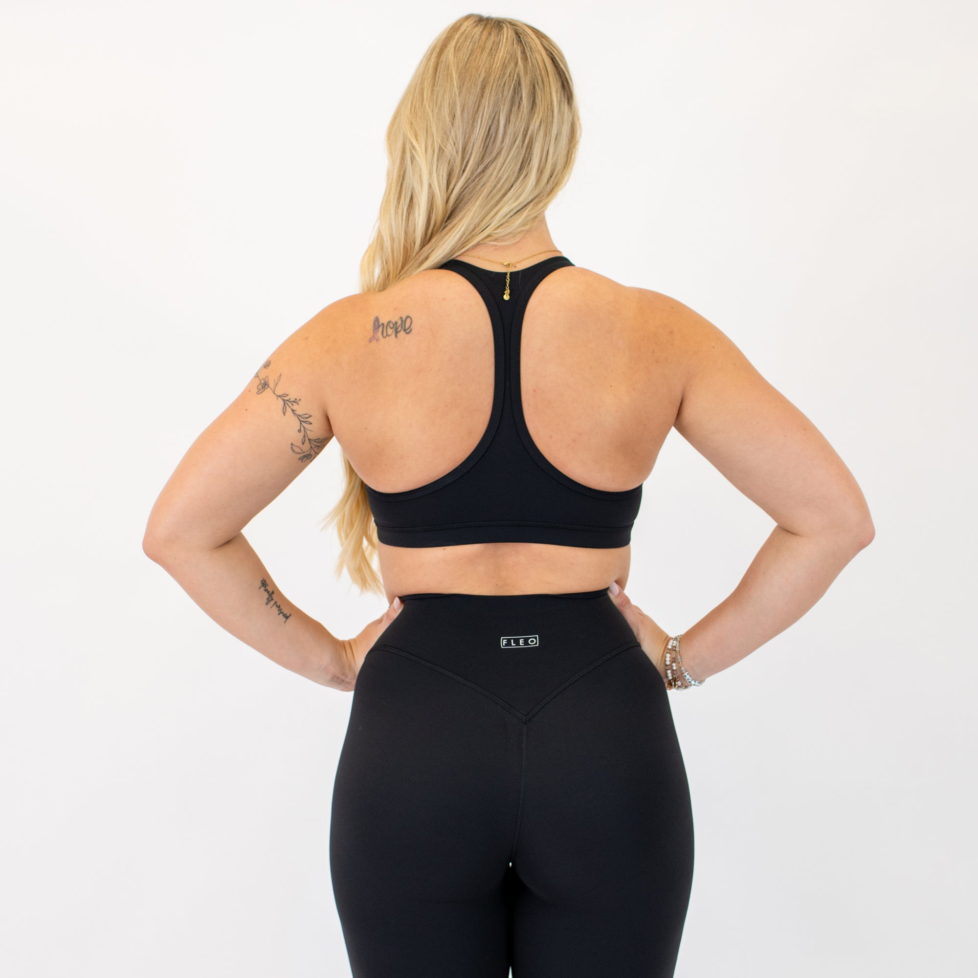 SmoothSculpt Jade Sports Bra