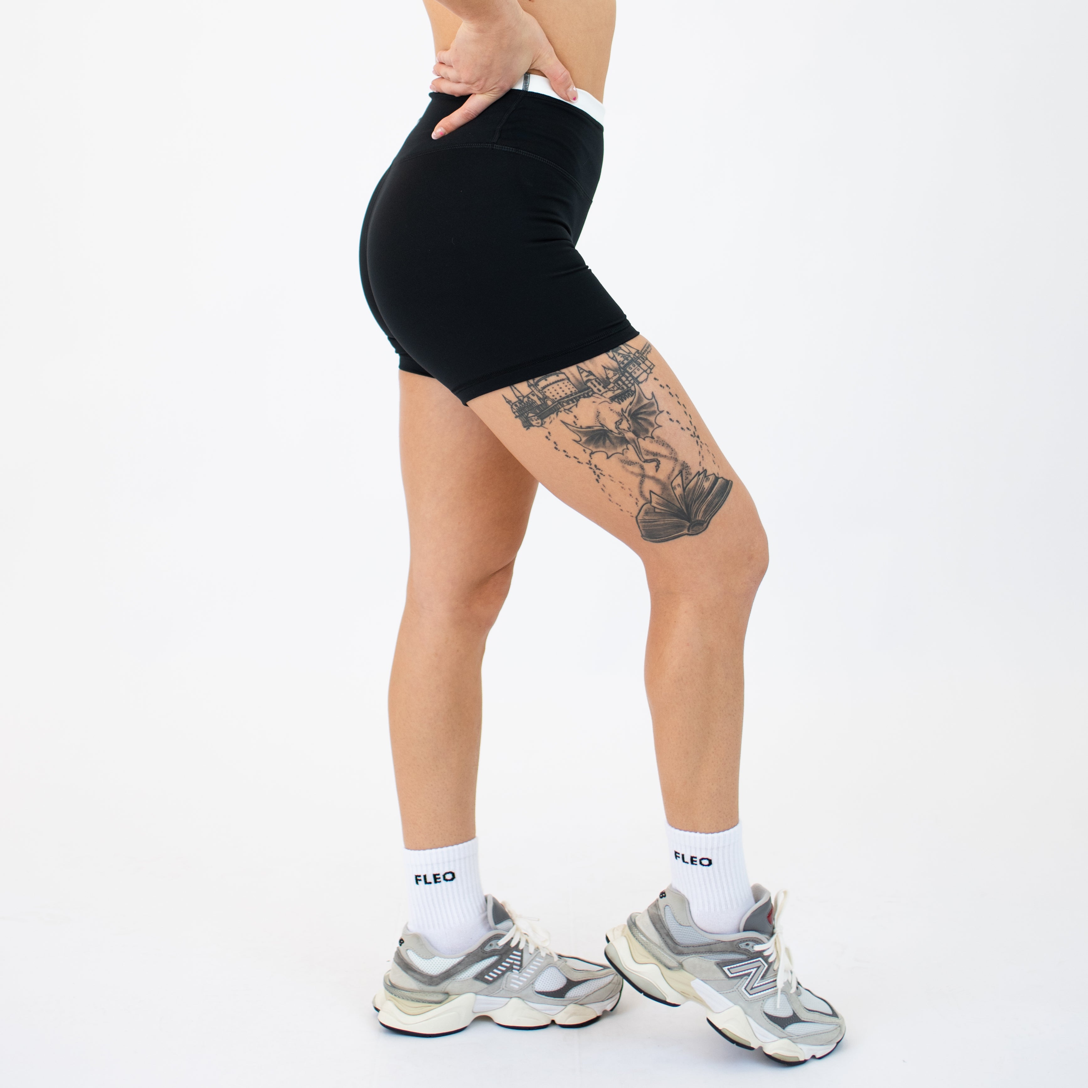 Contrast Core Short 5" - No Front Seam - High Rise