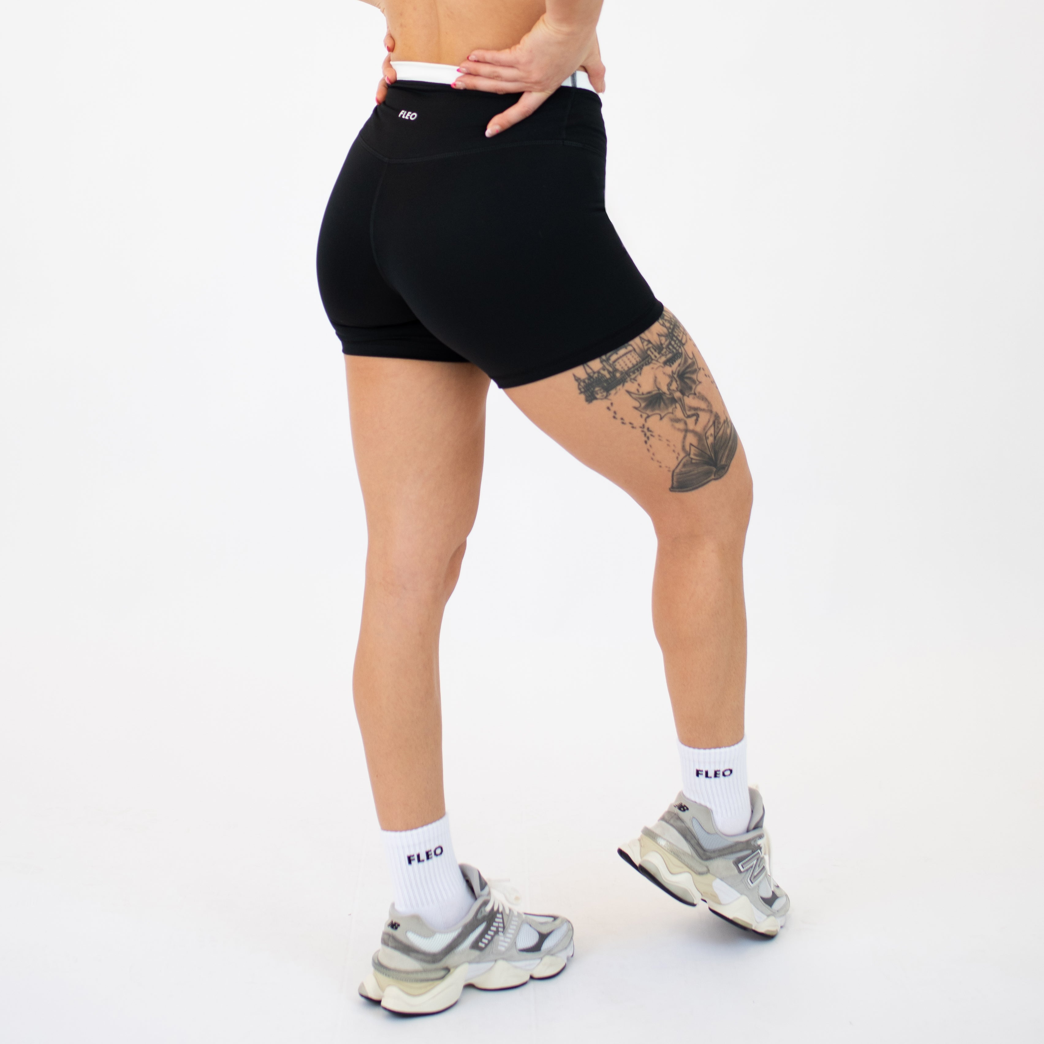 Contrast Core Short 5" - No Front Seam - High Rise