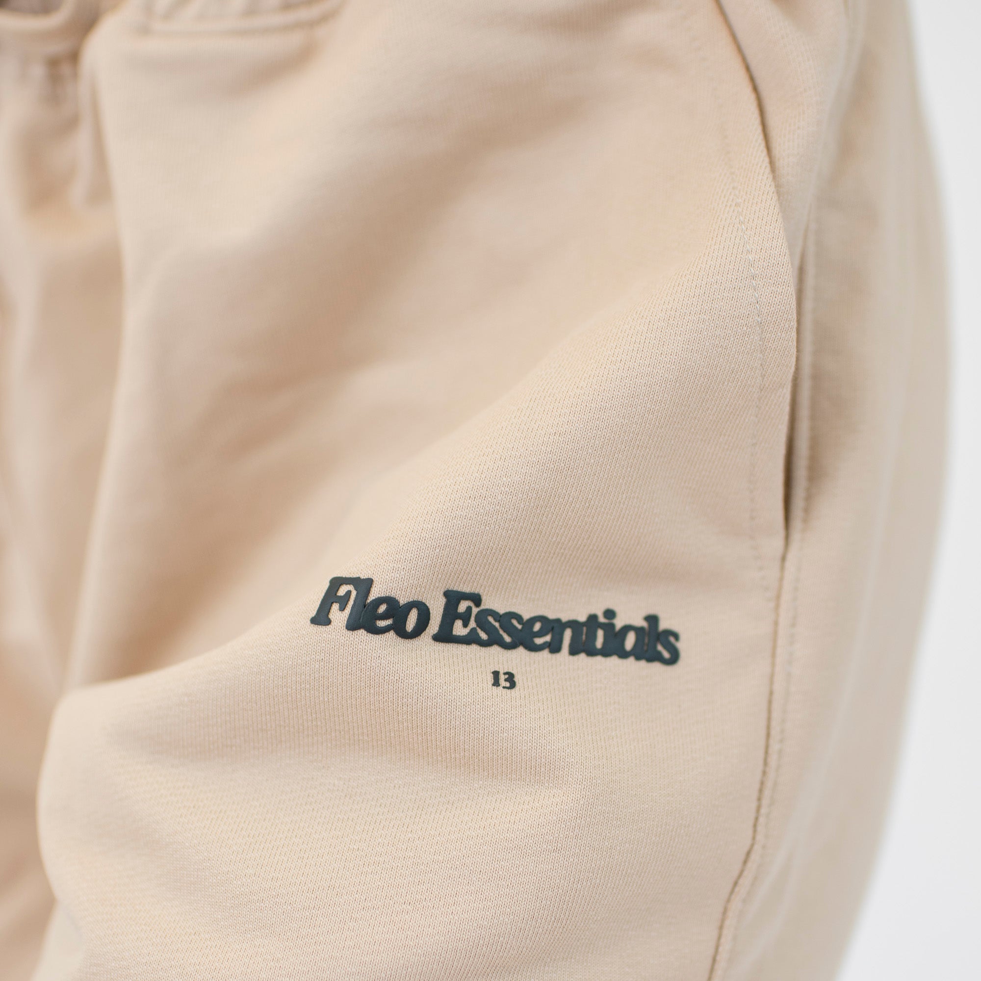 Sunday Funday Sweatshort - Beige