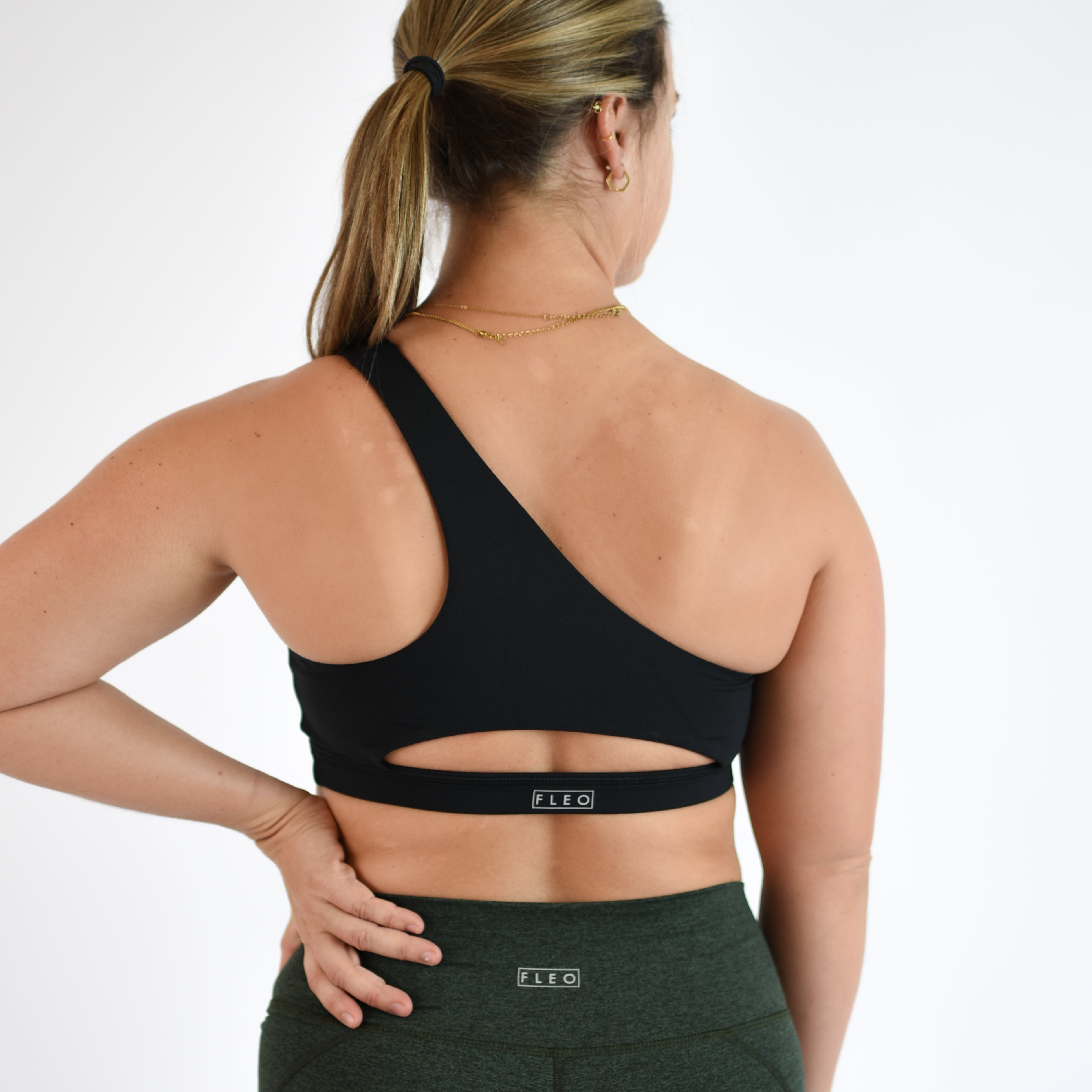 Black One Shoulder Sports Bra - Sylvie