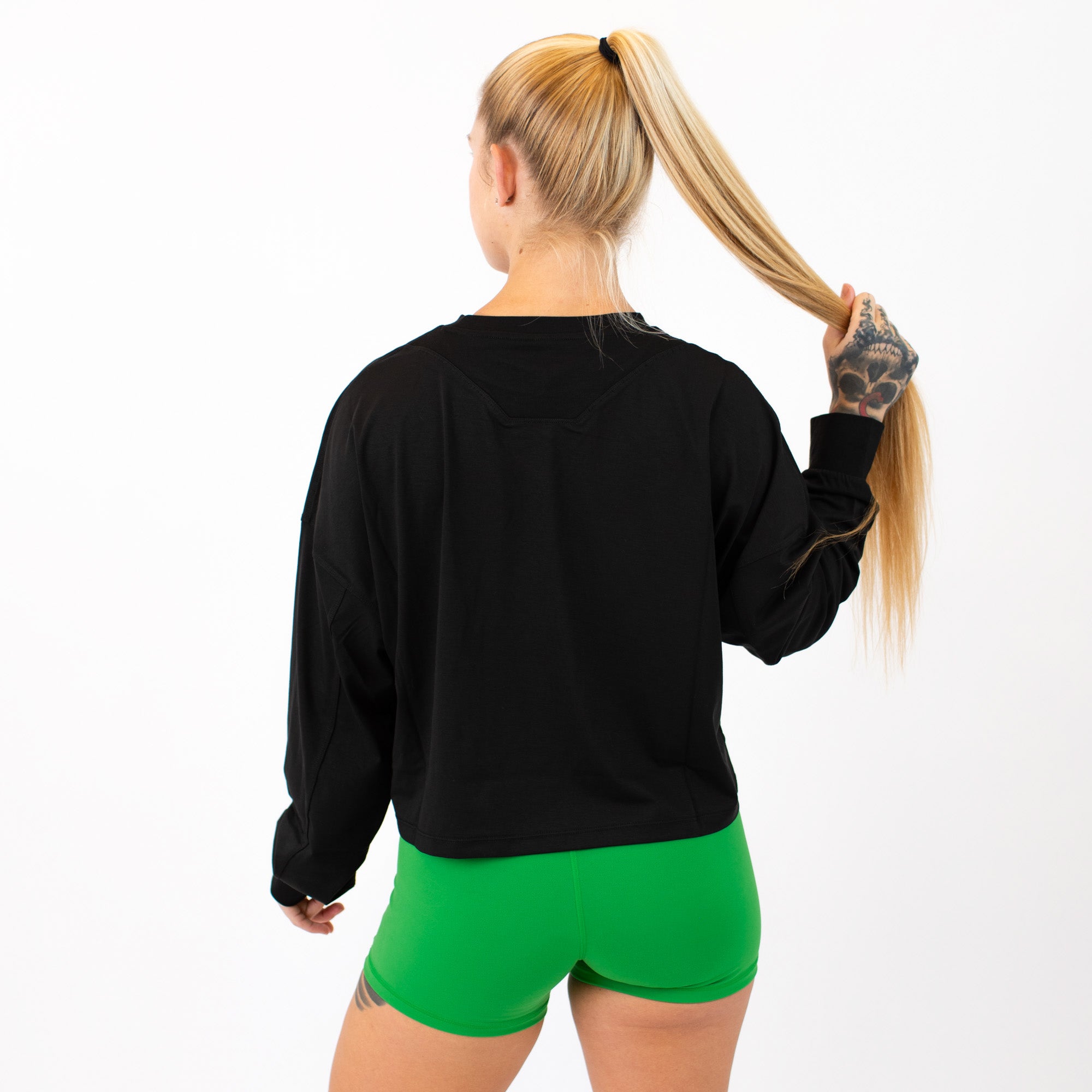 Affinity Oversized Long Sleeve Crop T - Black FLEO Performance