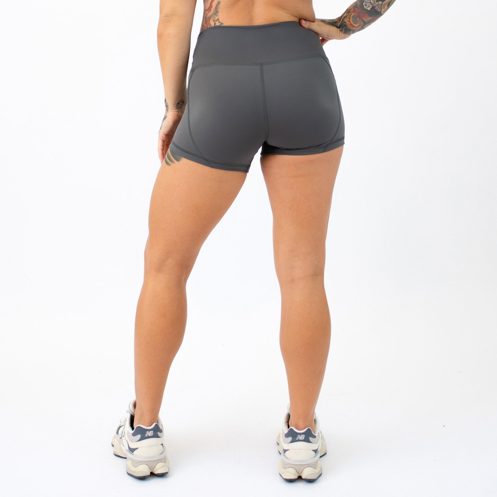 Shadow Apex Contour Training Shorts For Women
