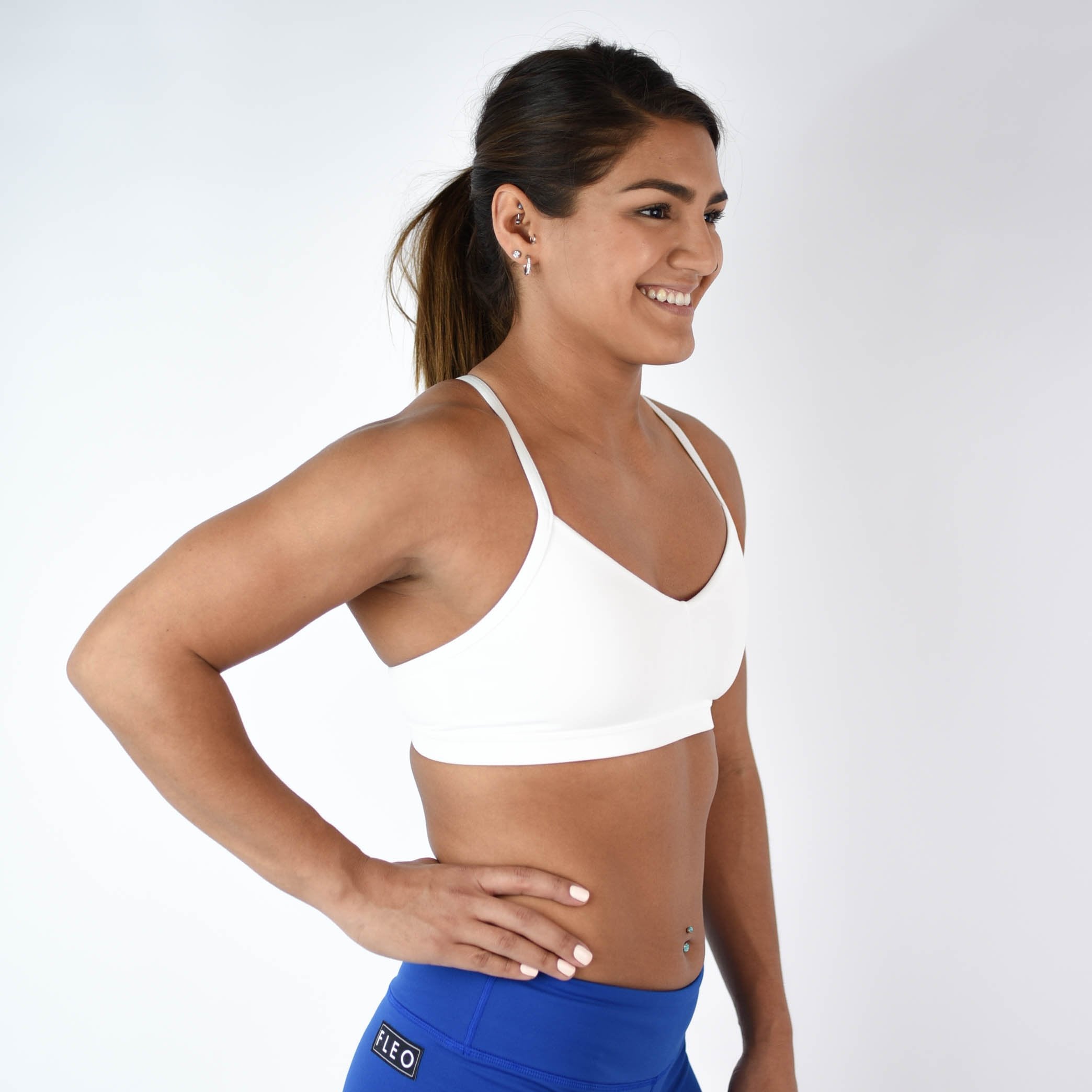 White Sports Bra - Reinette 